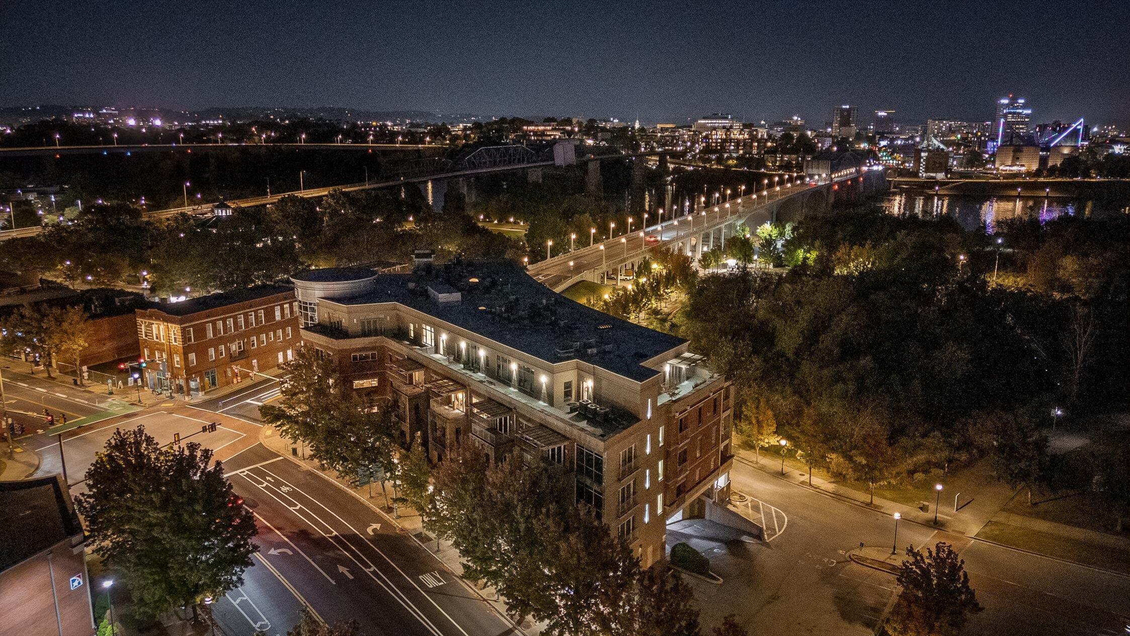 4 Cherokee Boulevard, 409