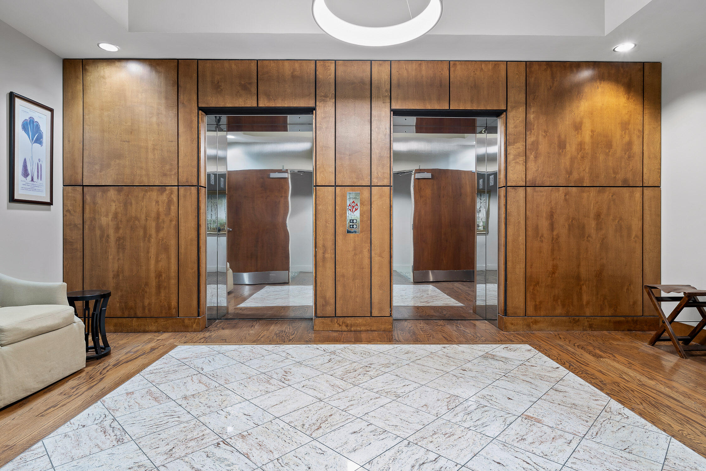 4 Cherokee Boulevard, 409