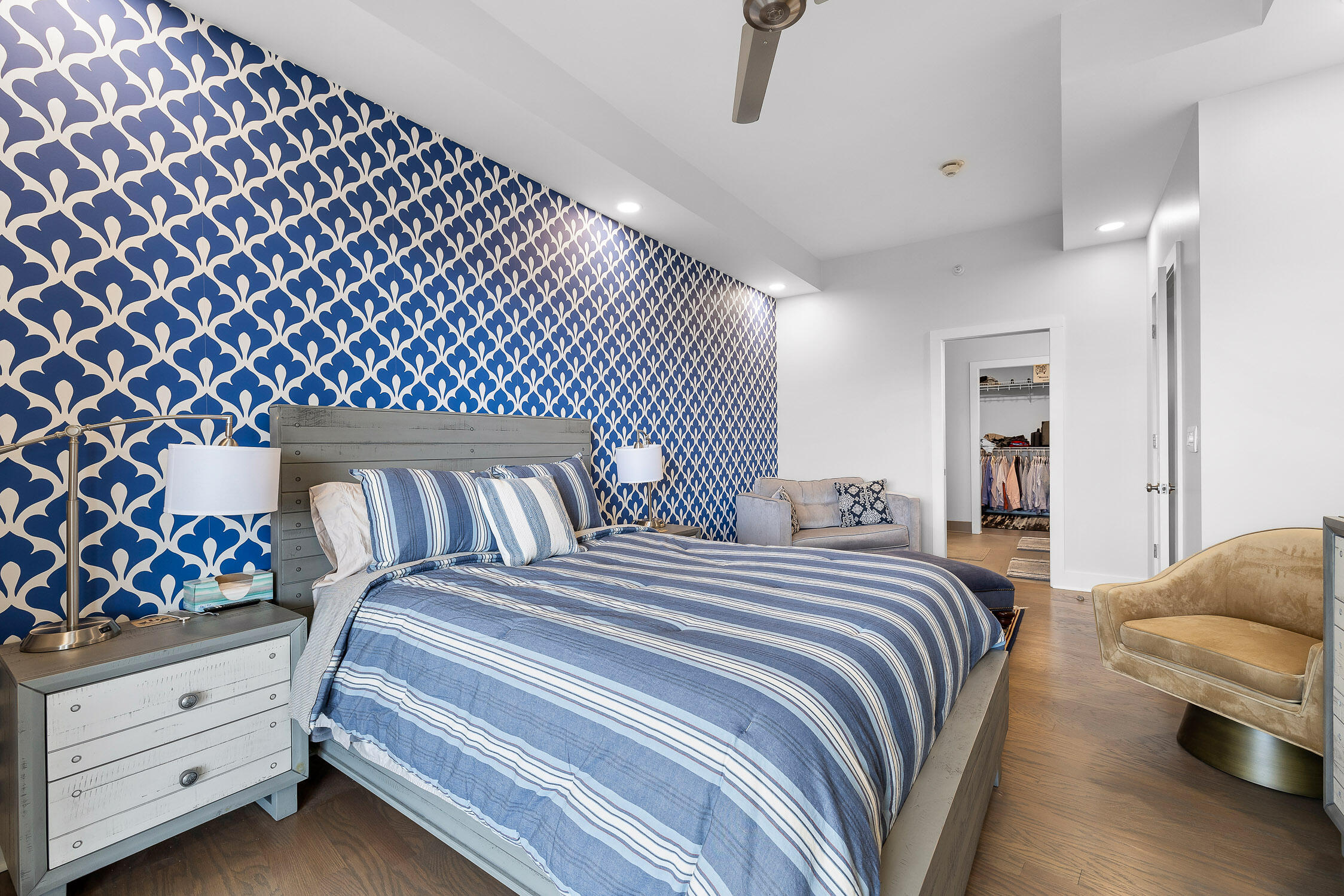 4 Cherokee Boulevard, 409