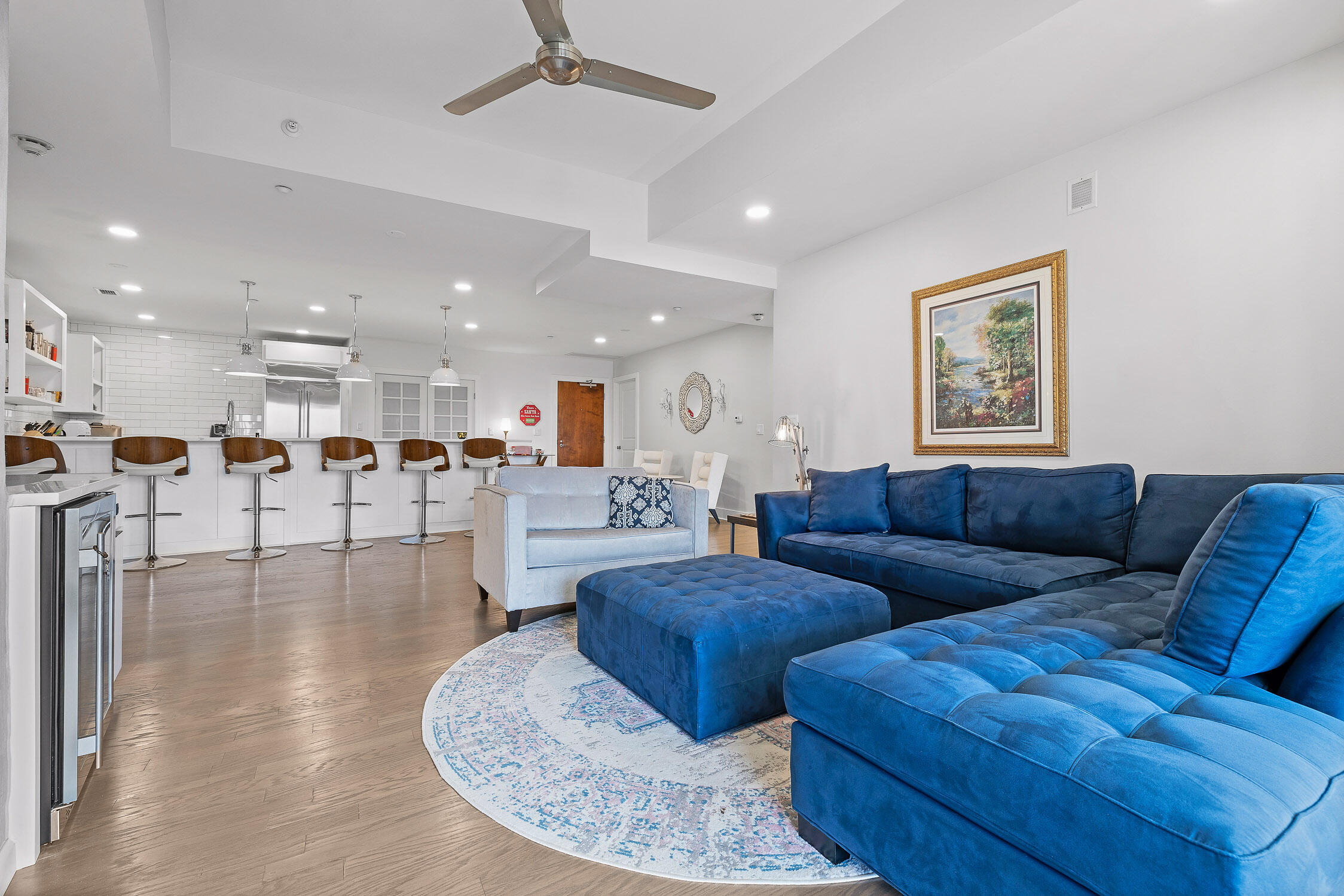 4 Cherokee Boulevard, 409