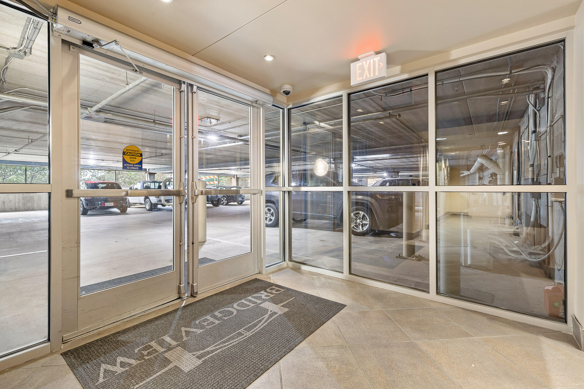 4 Cherokee Boulevard, 409