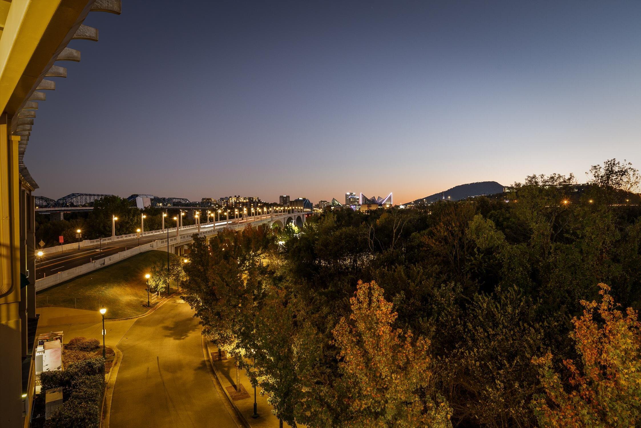 4 Cherokee Boulevard, 409