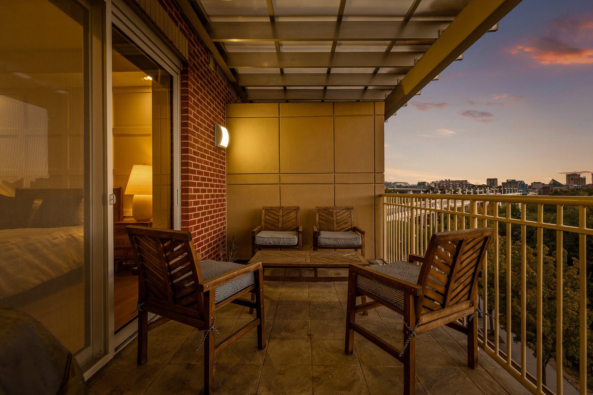 4 Cherokee Boulevard, 409