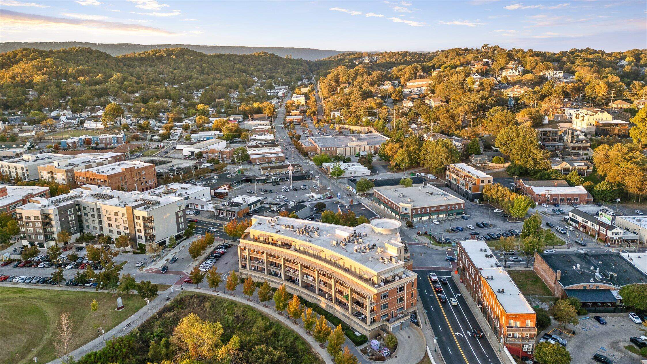 4 Cherokee Boulevard, 409