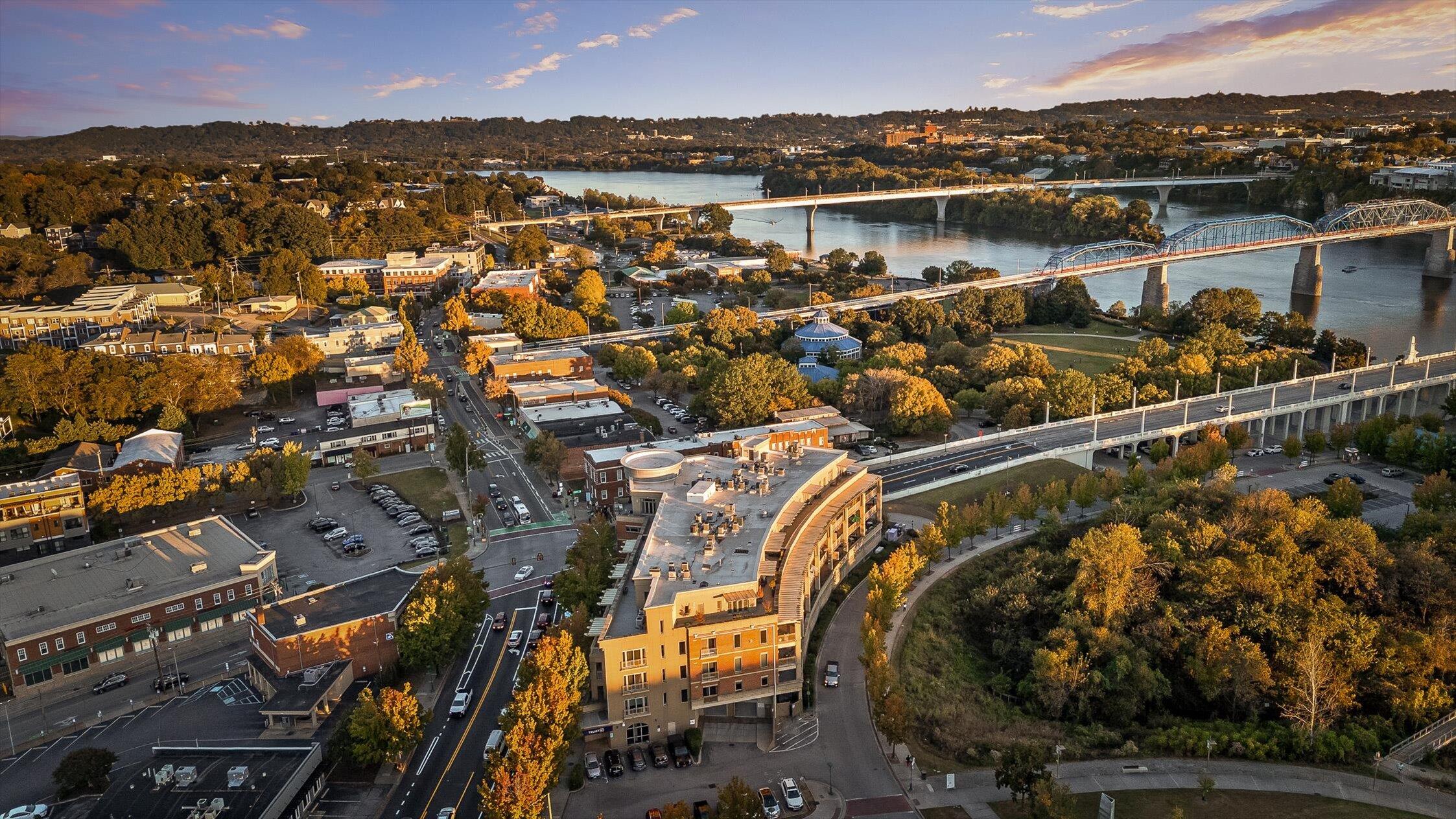 4 Cherokee Boulevard, 409