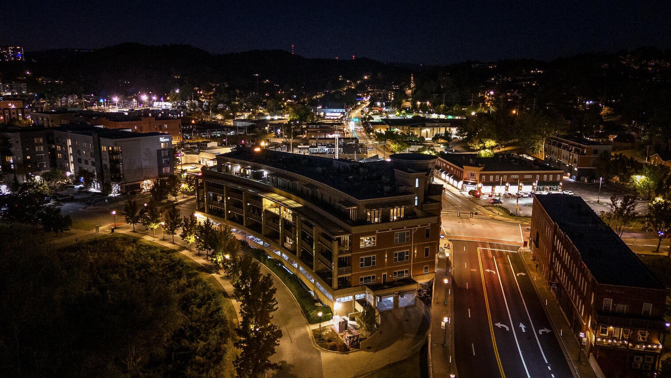 4 Cherokee Boulevard, 409