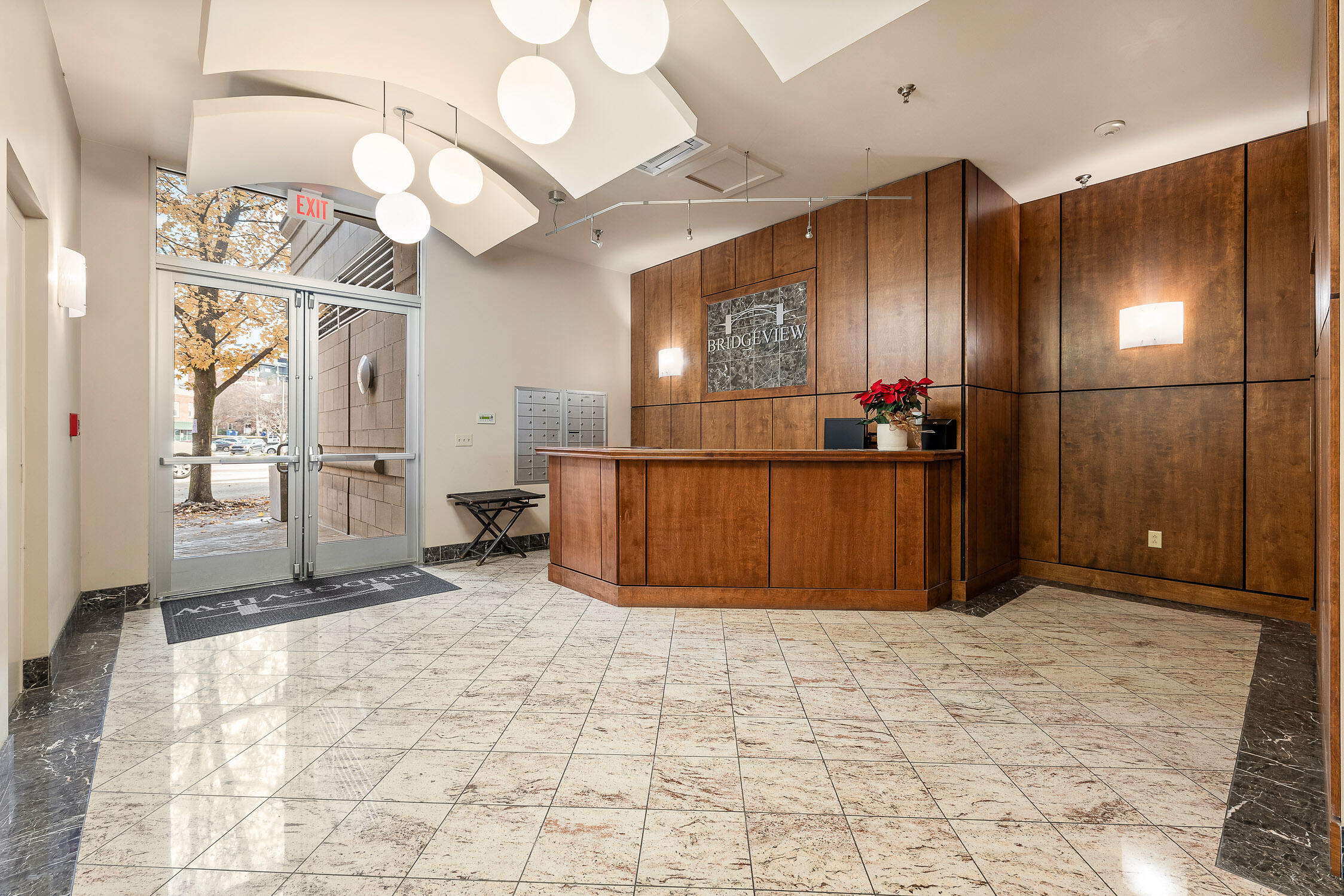 4 Cherokee Boulevard, 409