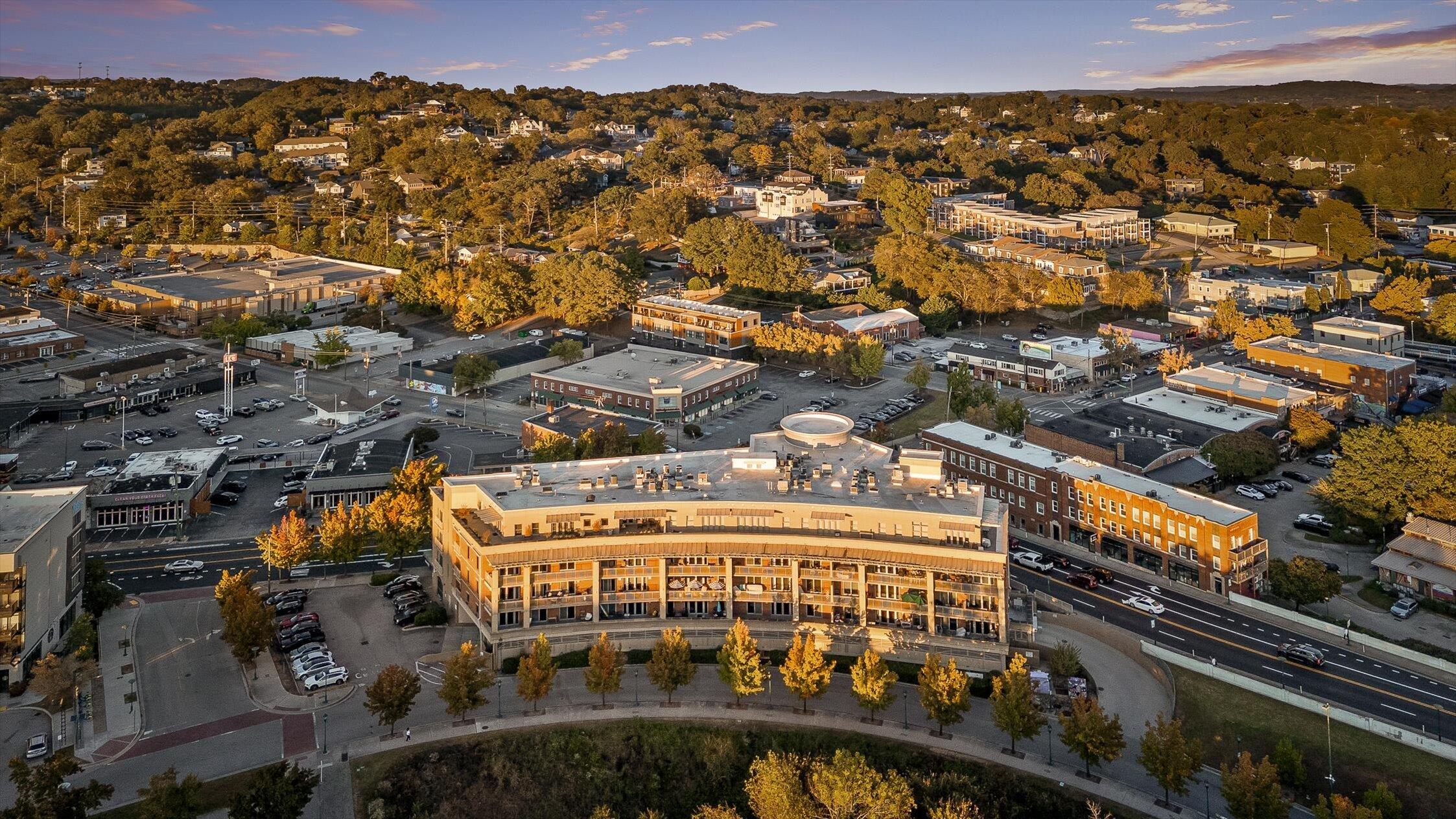 4 Cherokee Boulevard, 409