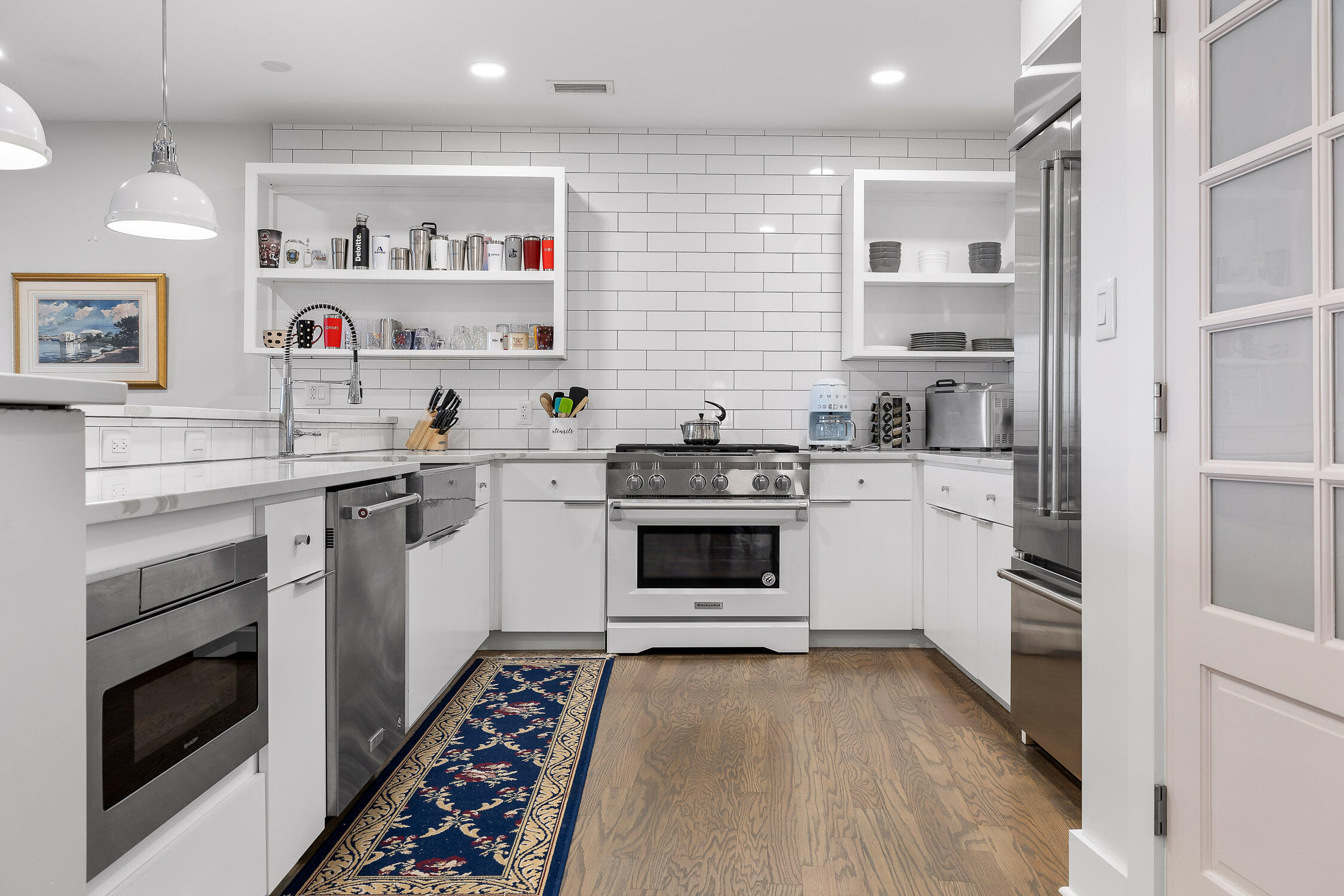4 Cherokee Boulevard, 409