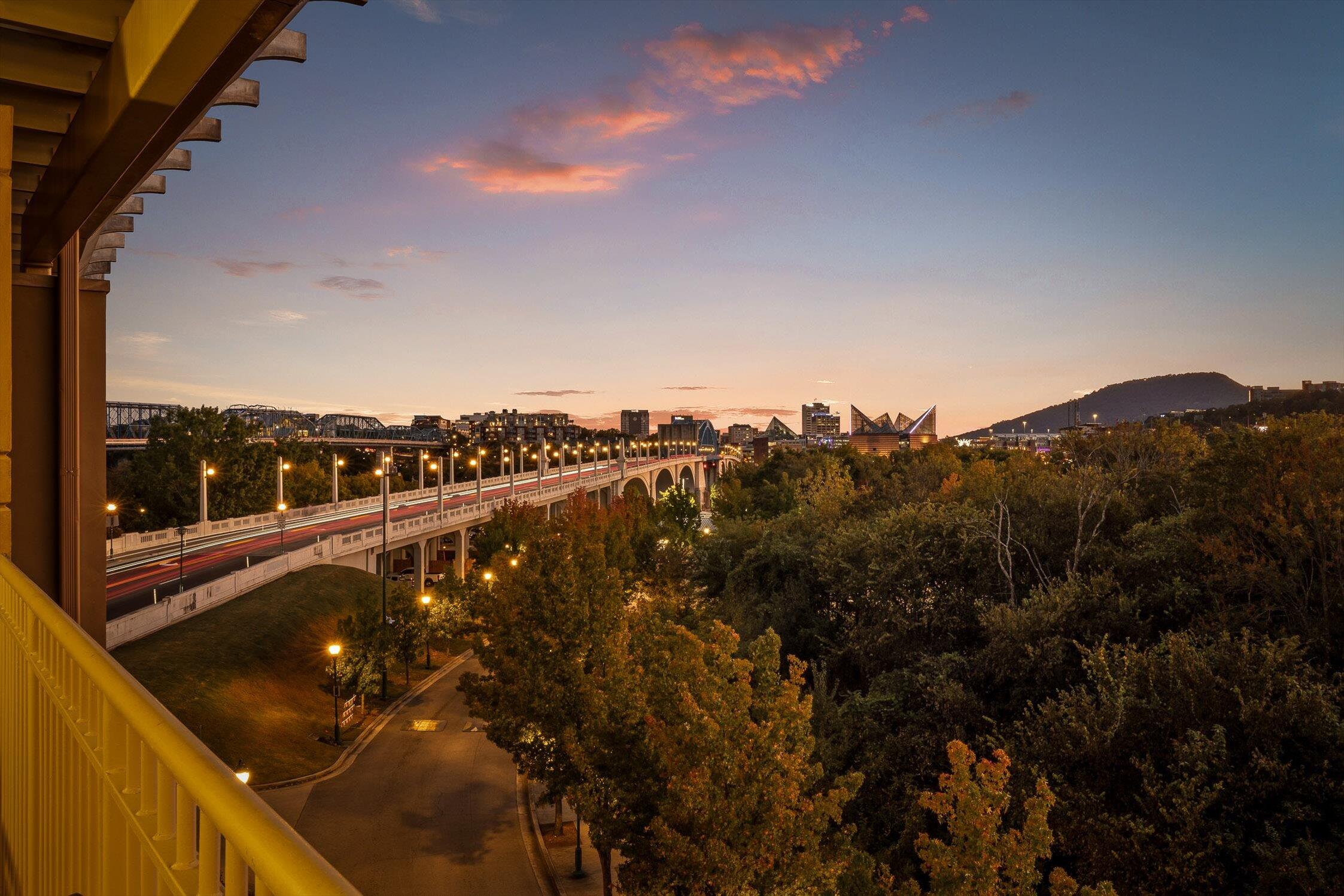 4 Cherokee Boulevard, 409