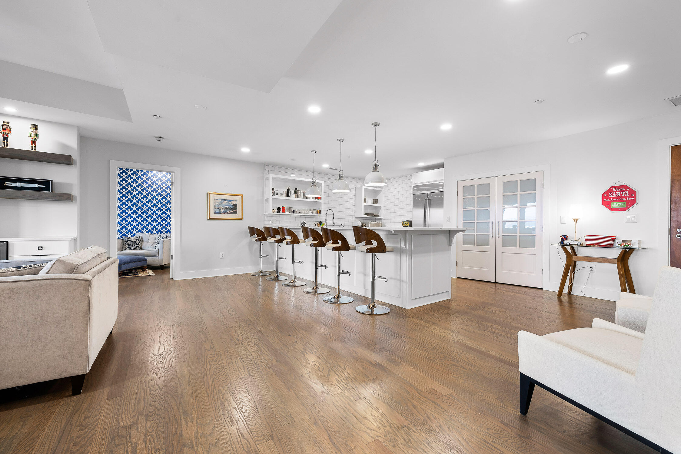 4 Cherokee Boulevard, 409