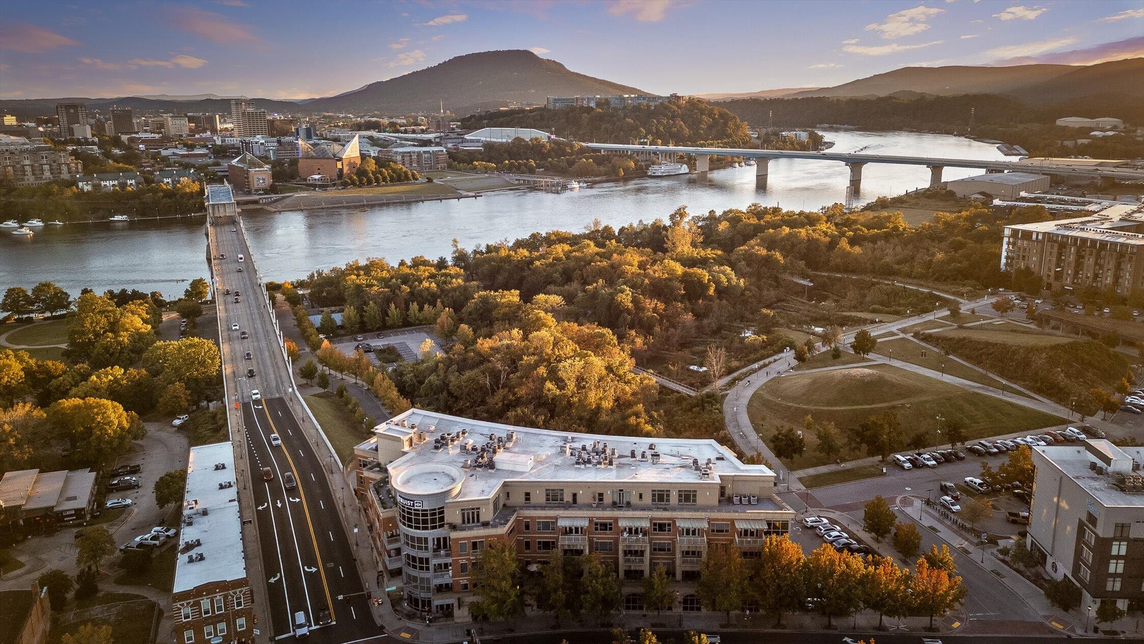 4 Cherokee Boulevard, 409