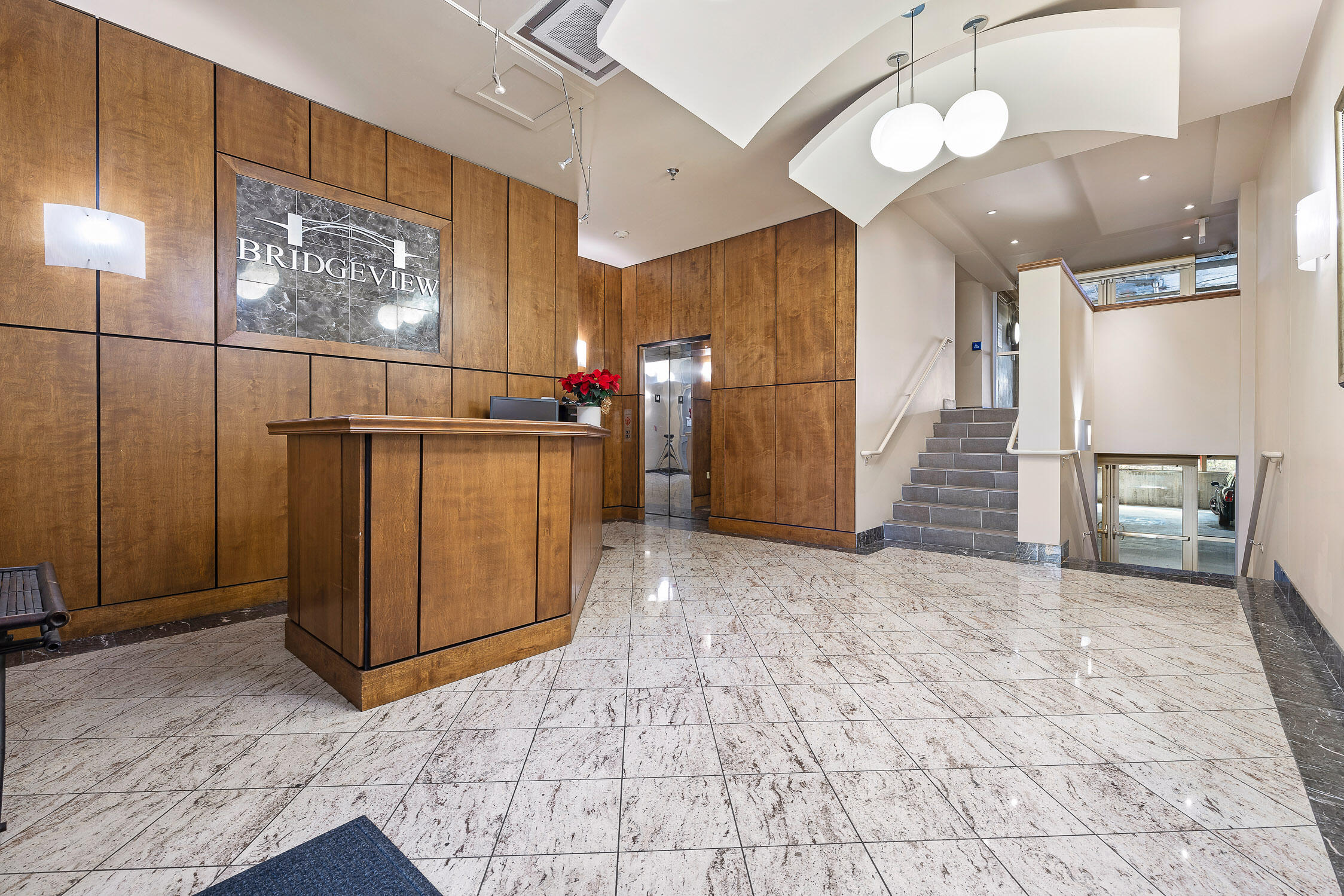 4 Cherokee Boulevard, 409