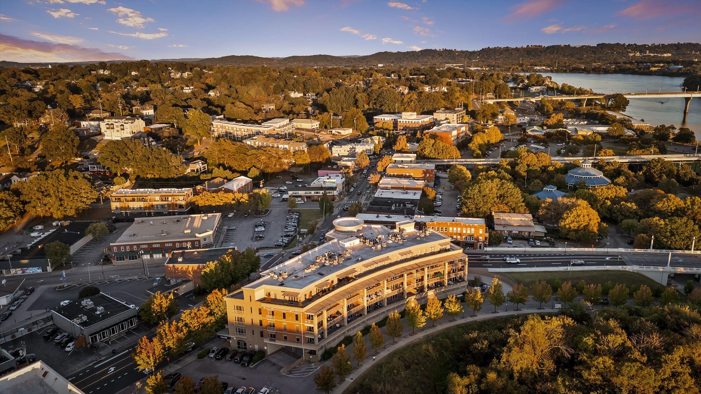 4 Cherokee Boulevard, 409