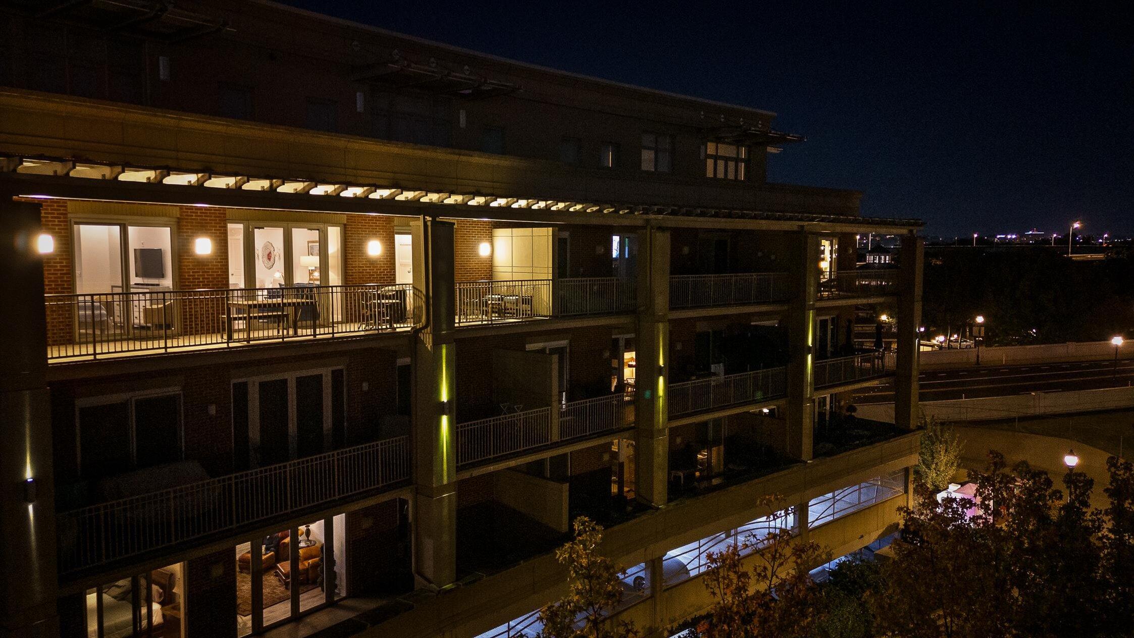 4 Cherokee Boulevard, 409