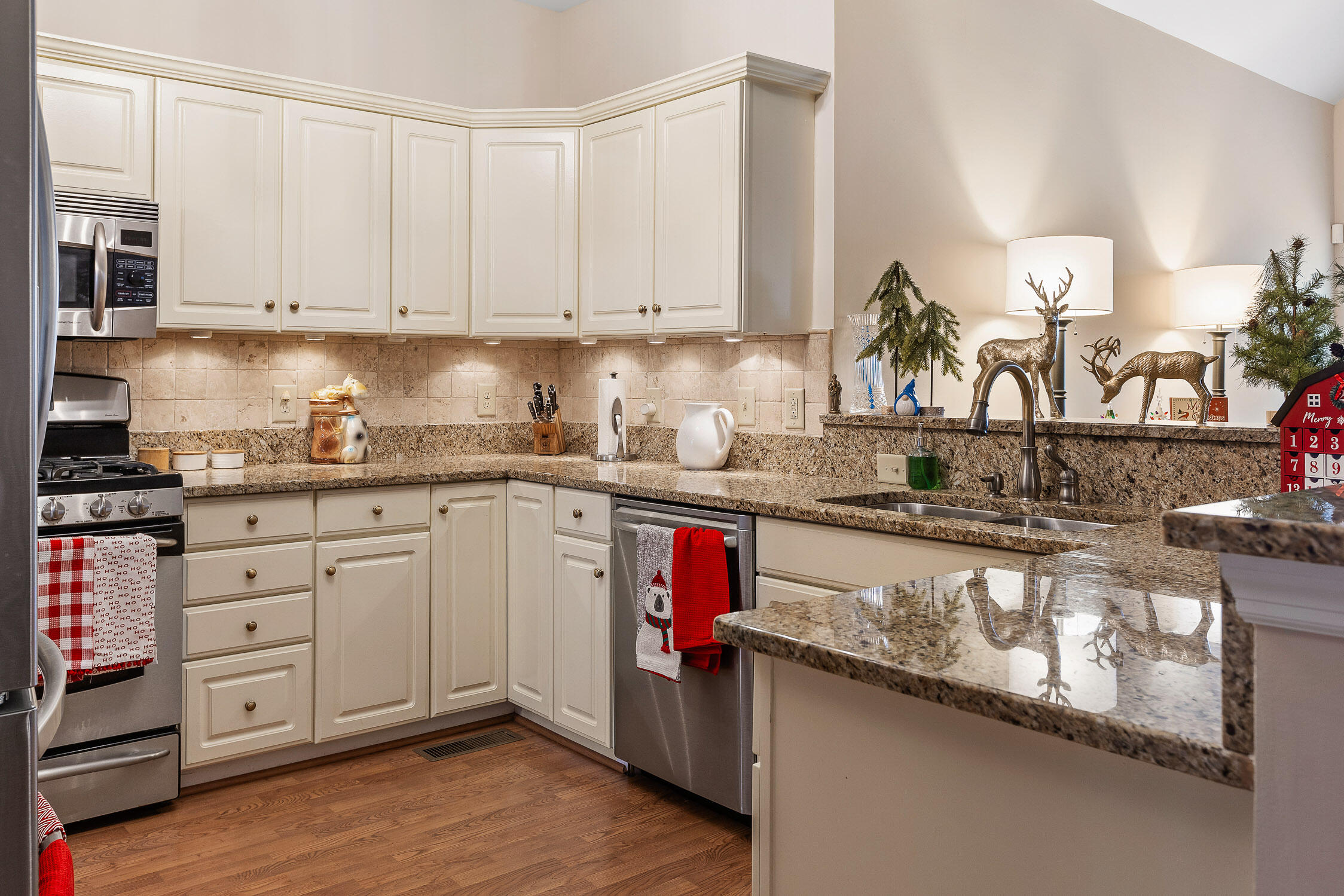 2323 Laurelton Creek Lane