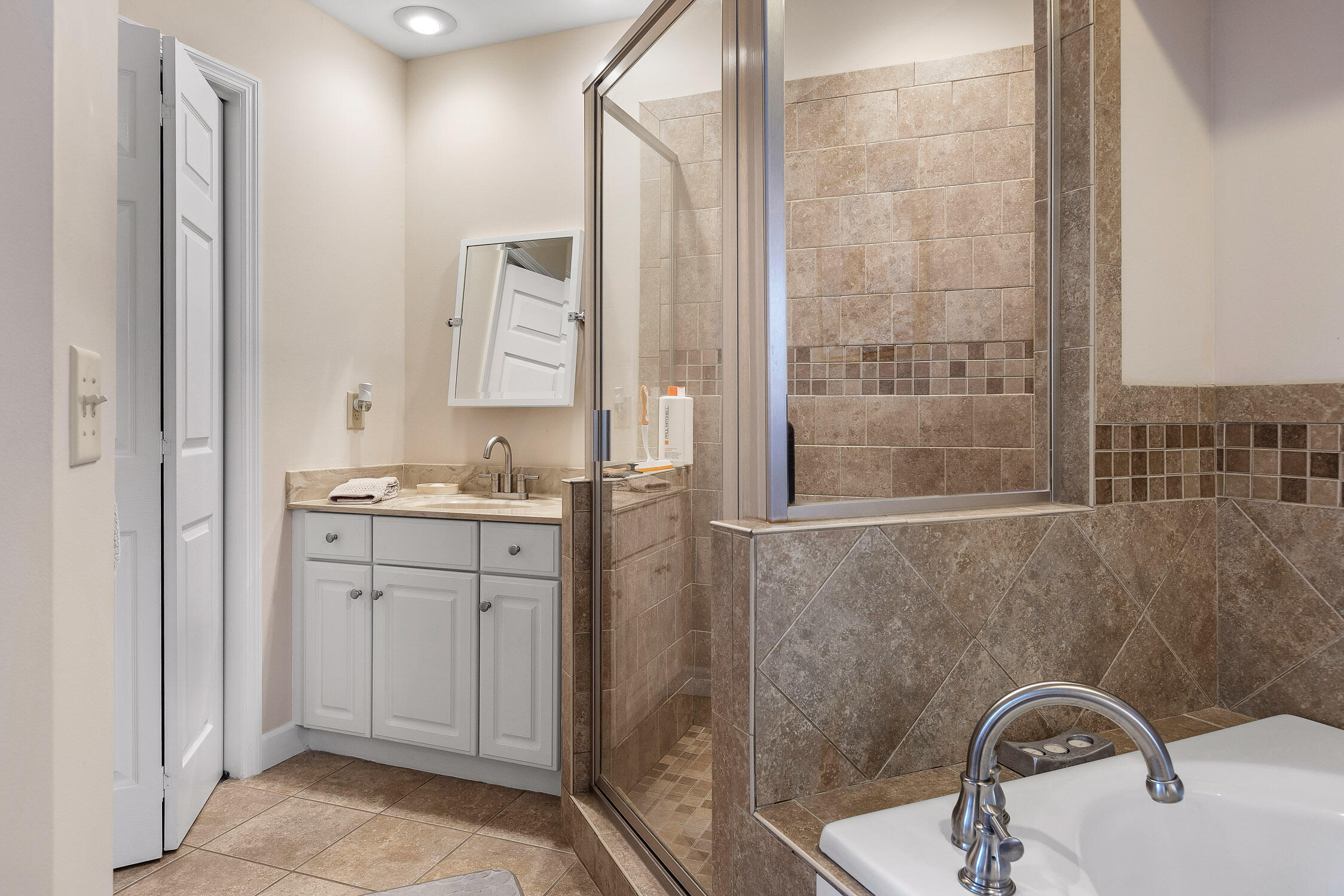 2323 Laurelton Creek Lane