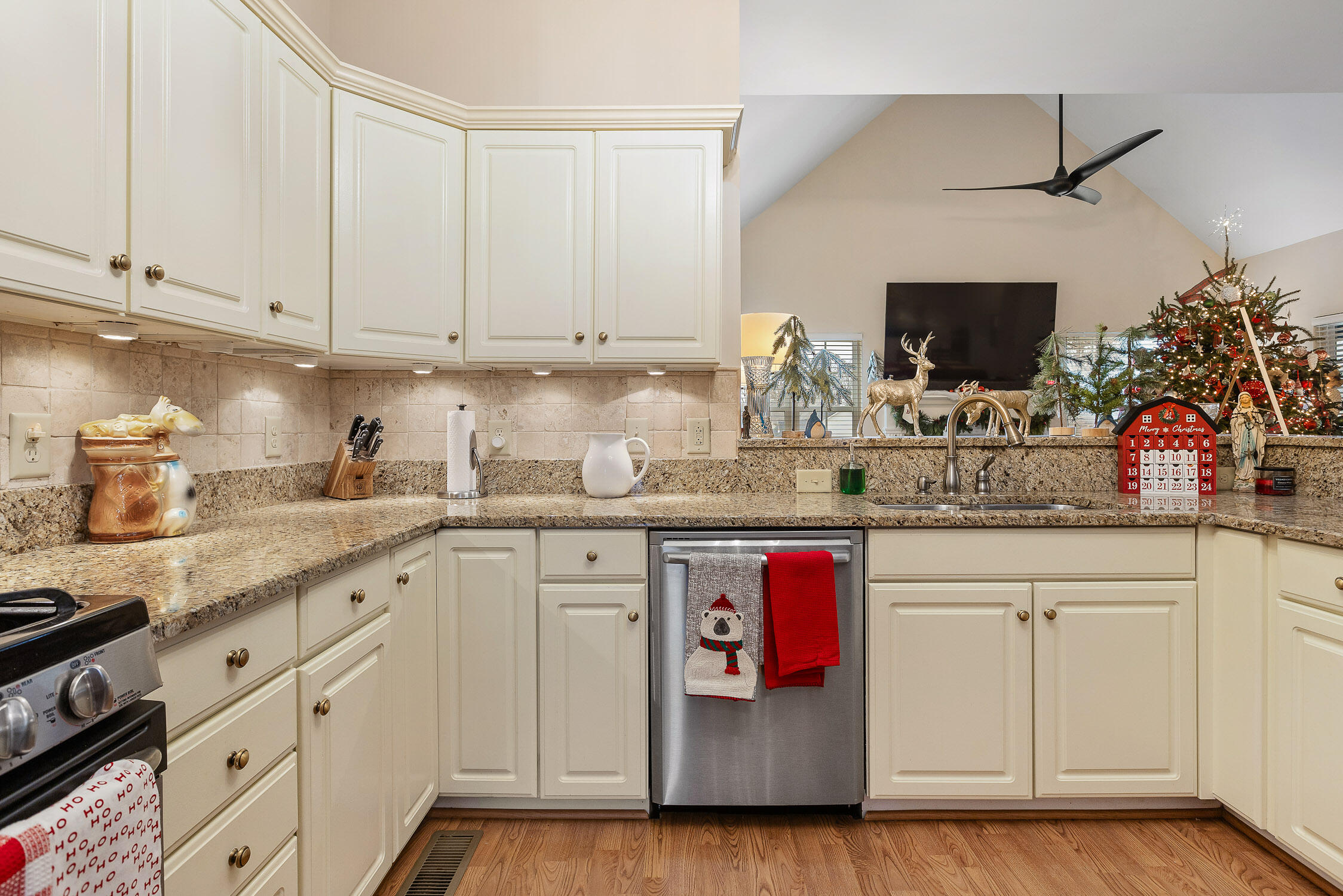 2323 Laurelton Creek Lane