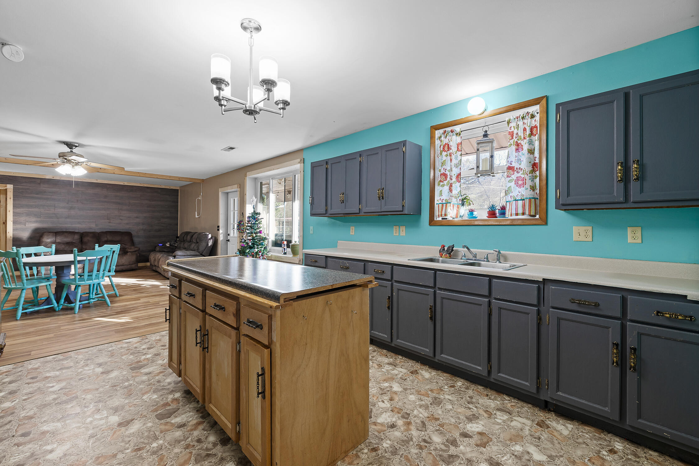 1158 Pryor Cove Road