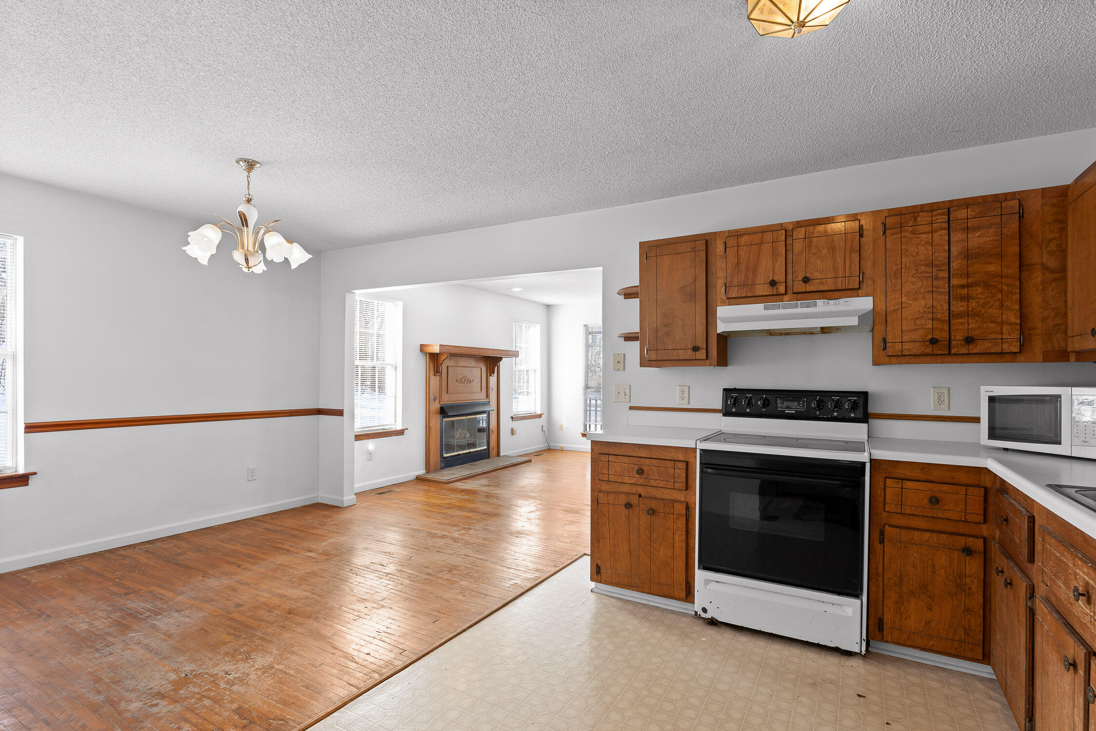 14319 Bluffview Drive
