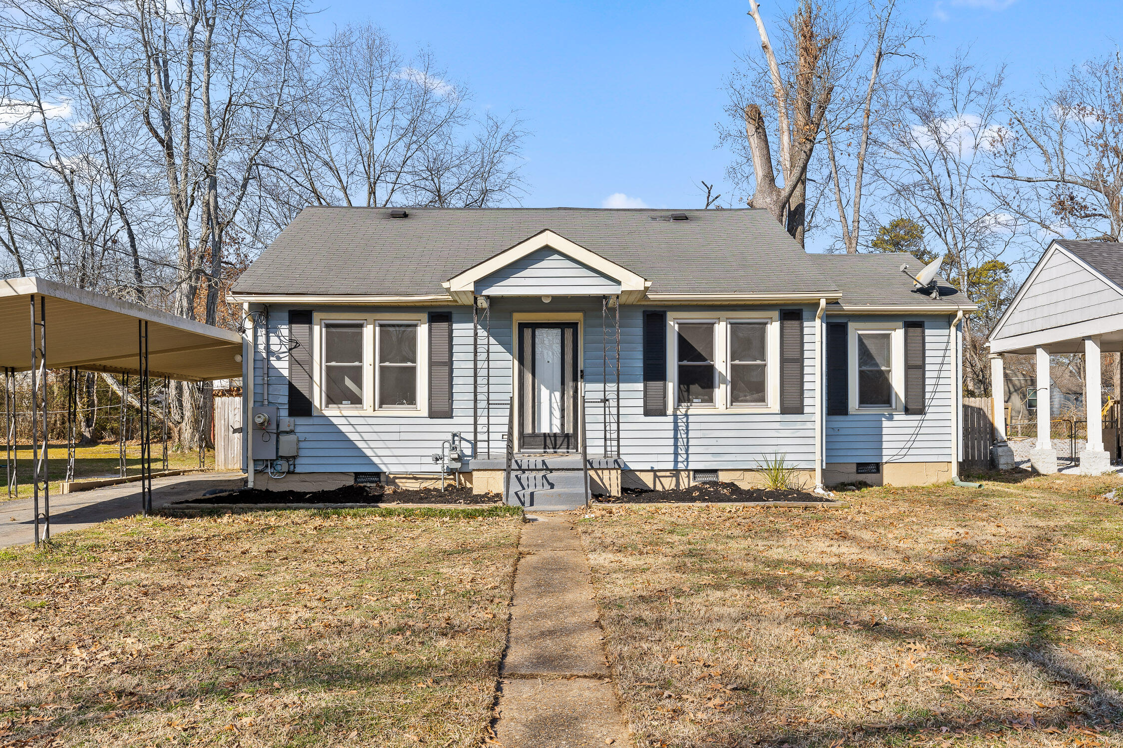 123 N Lovell Avenue
