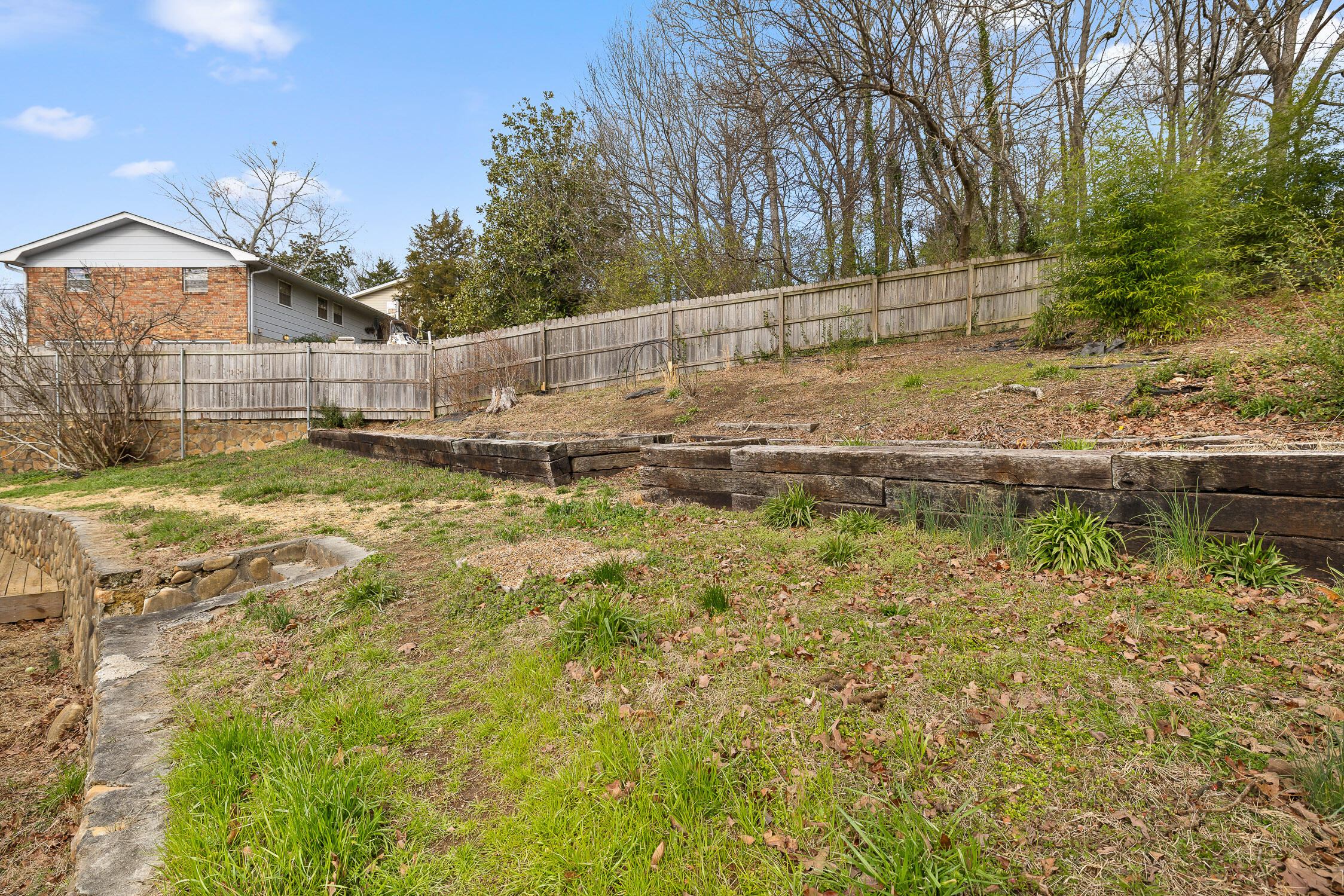525 Oak Crest Lane