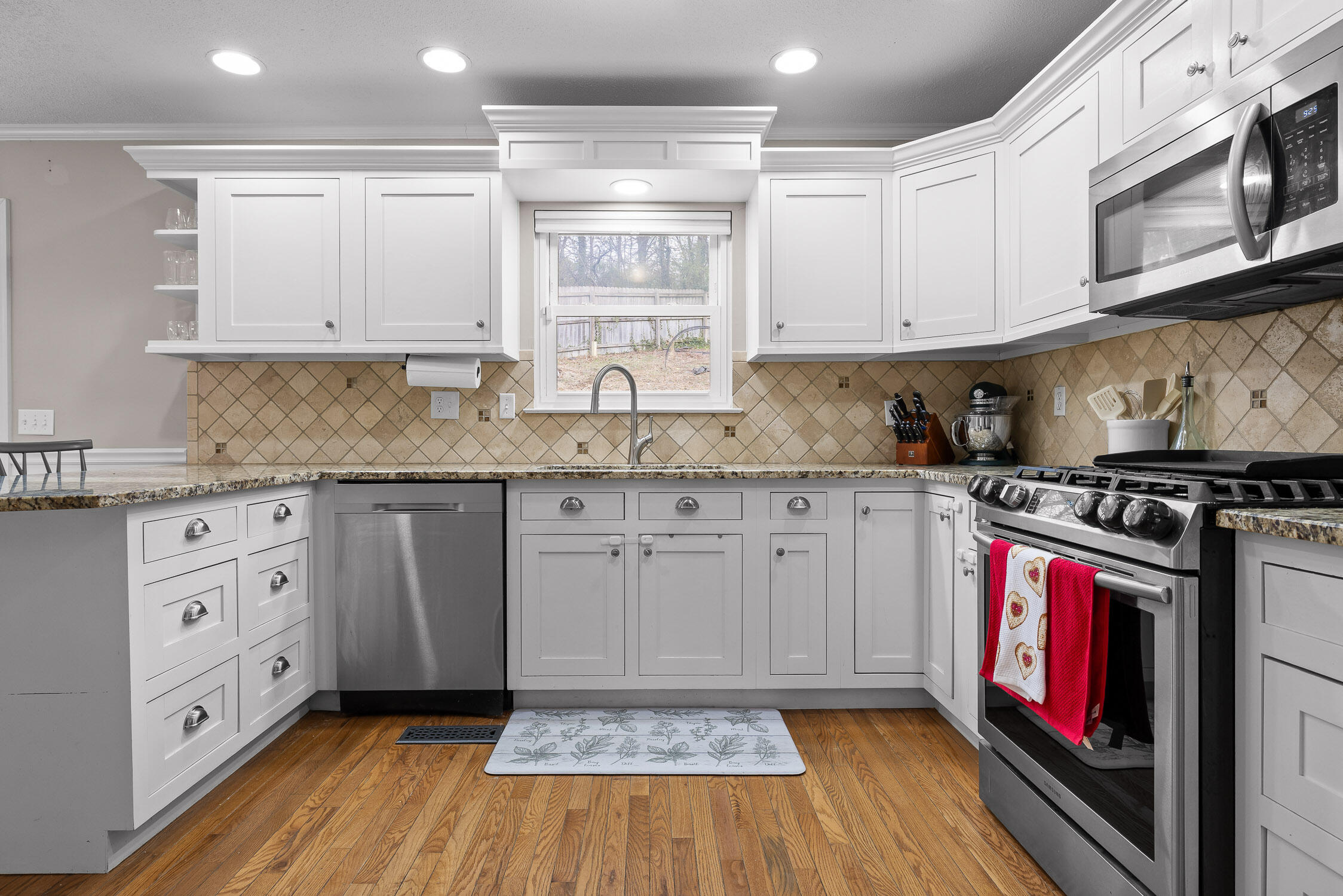 525 Oak Crest Lane