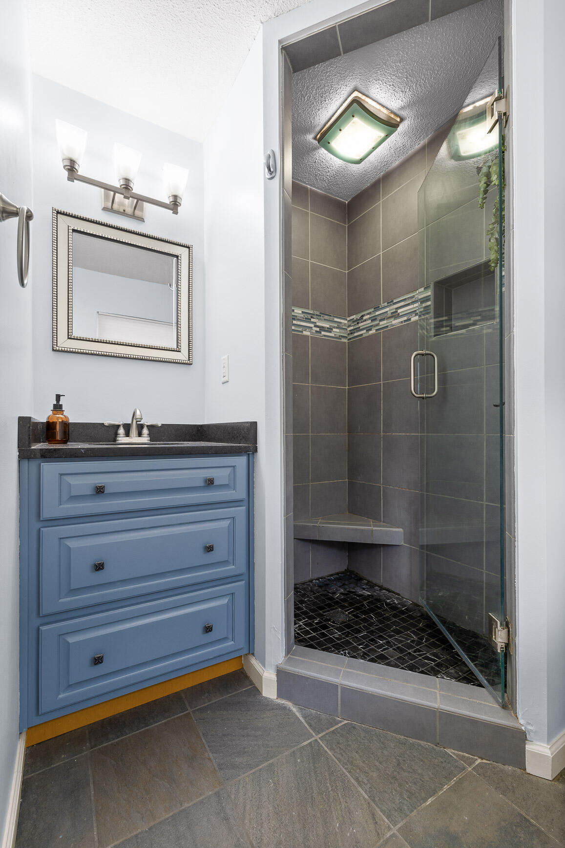 525 Oak Crest Lane