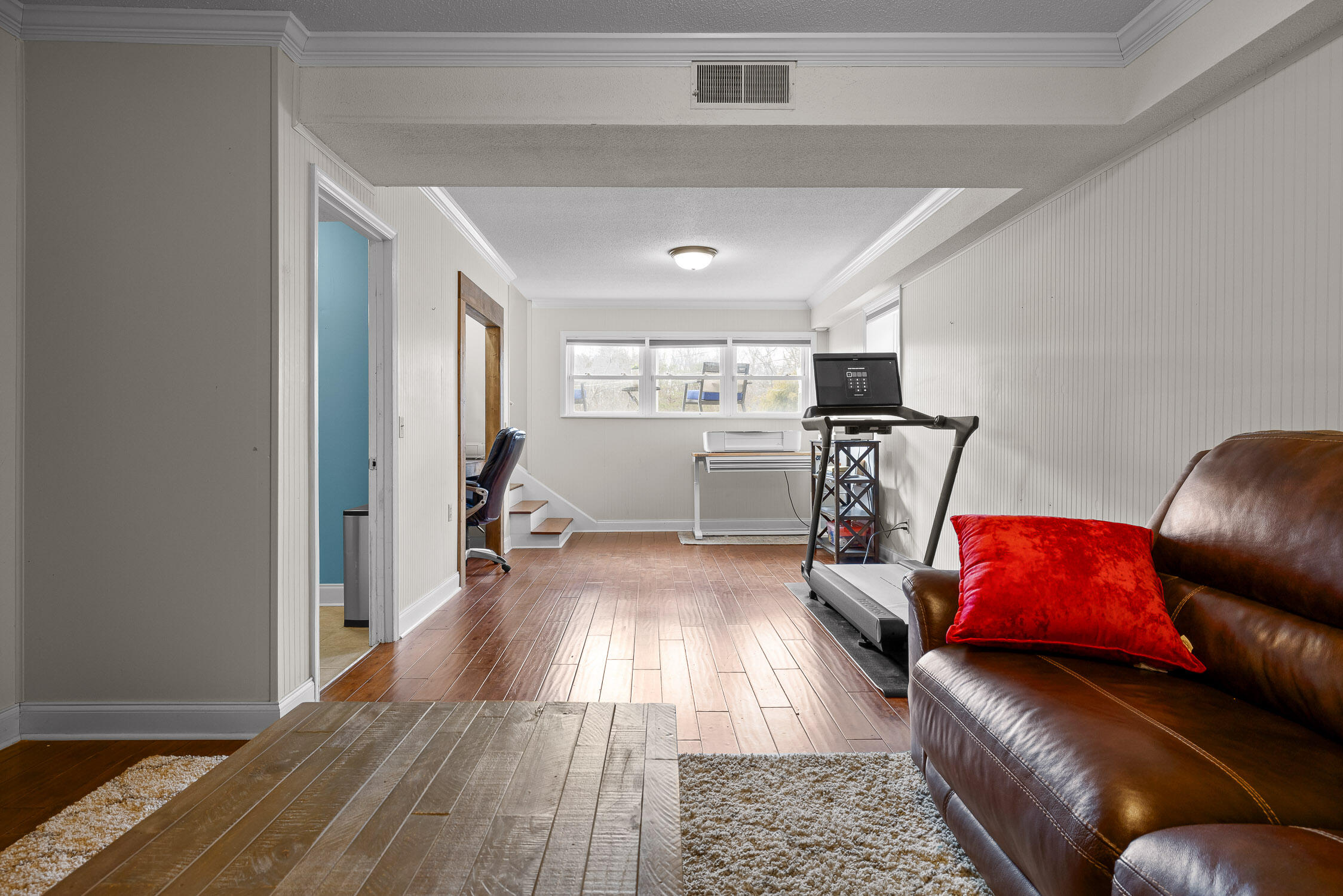 525 Oak Crest Lane