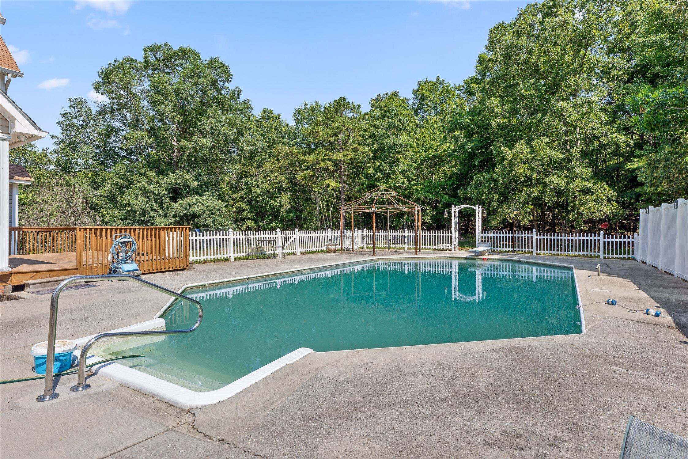336 Channel Pointe Drive