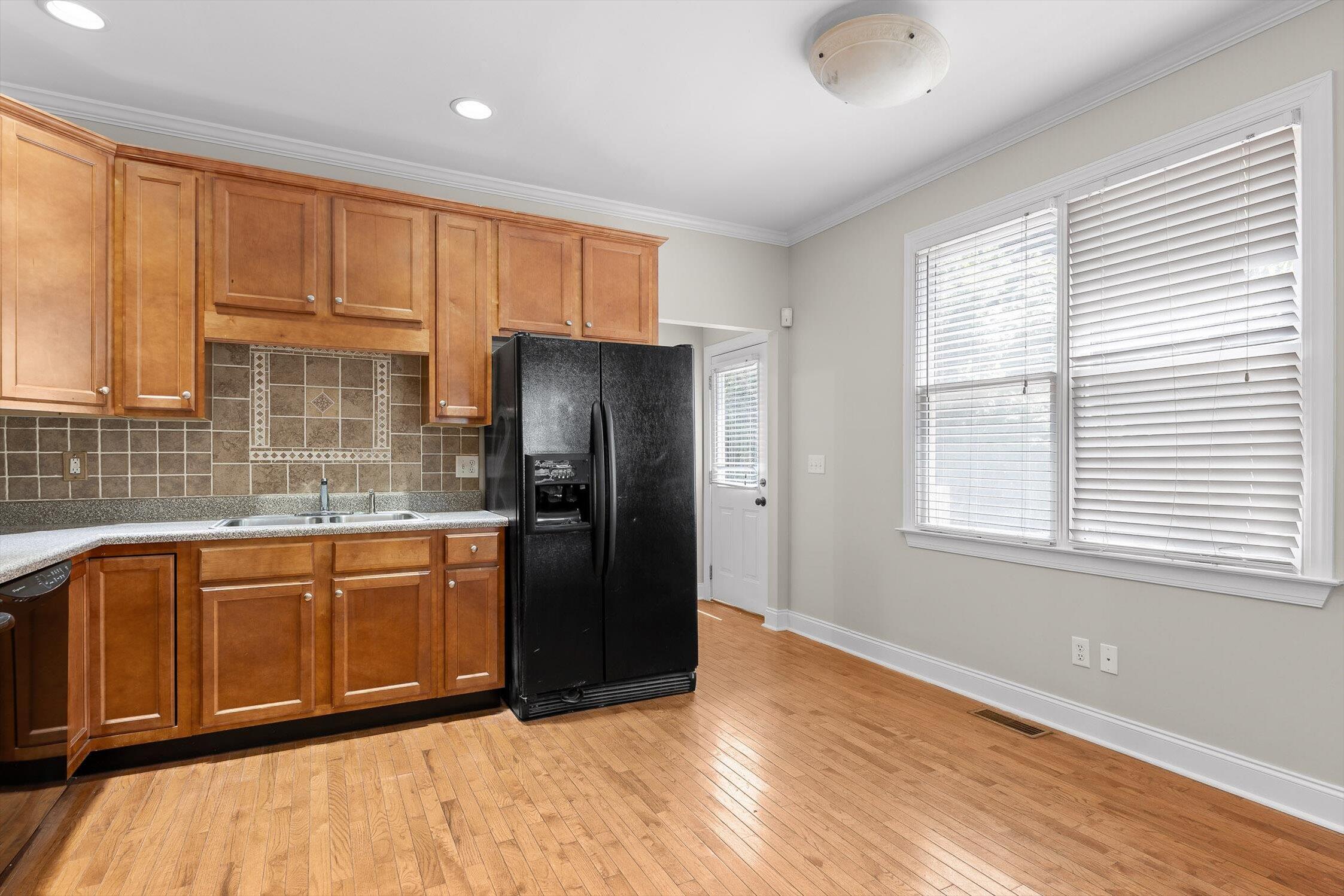 808 Fairview Avenue