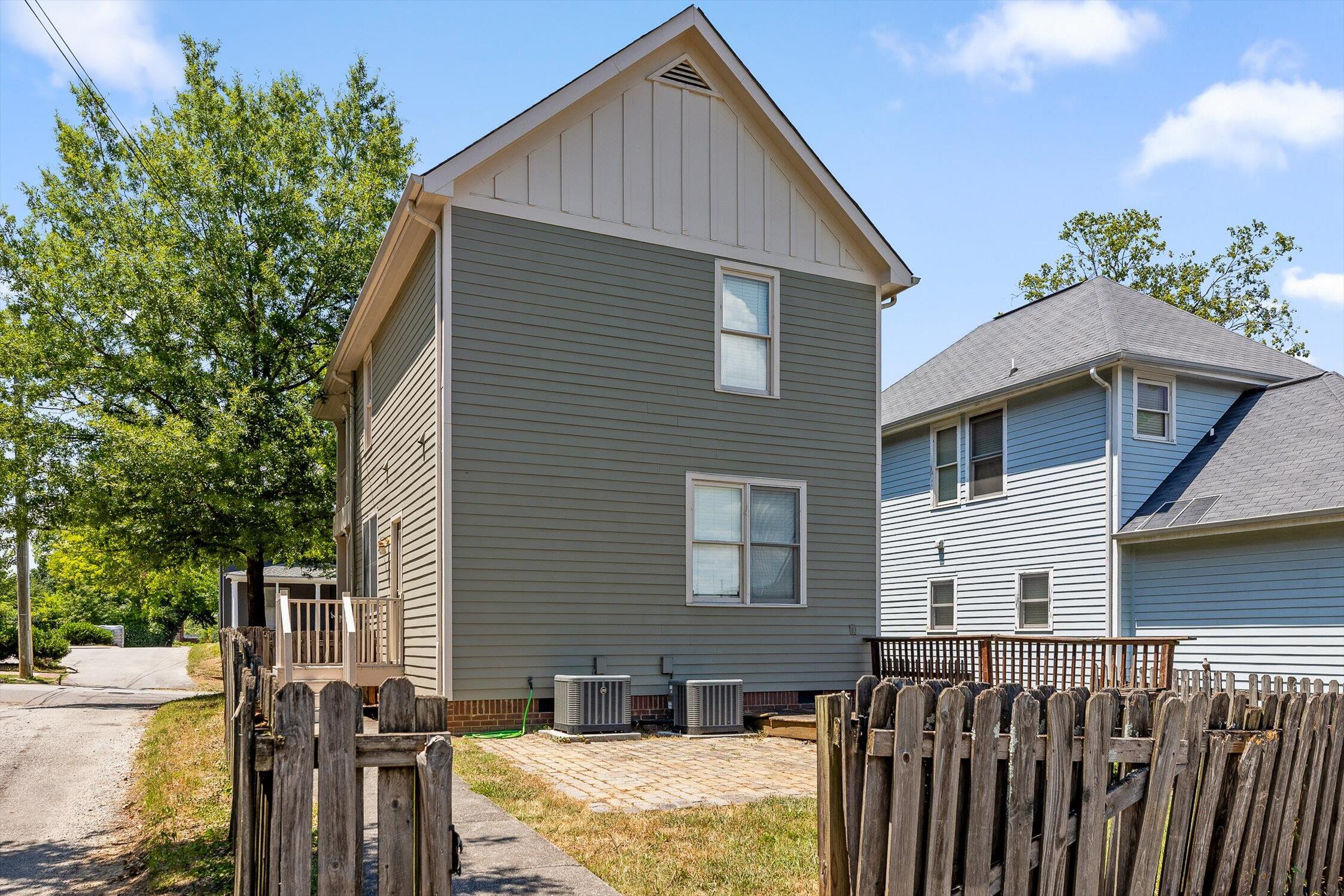 808 Fairview Avenue