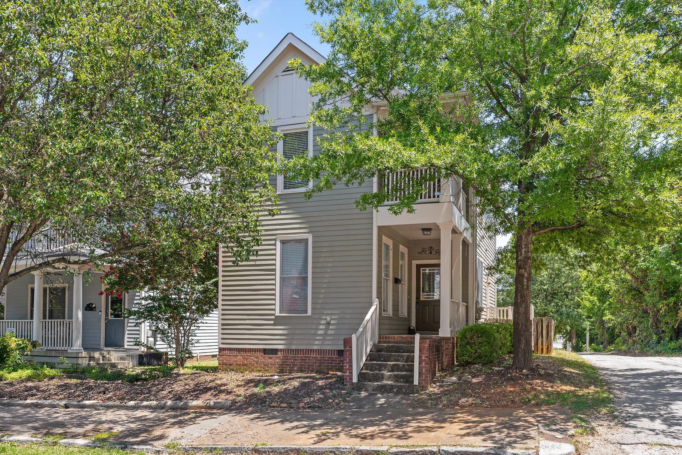 808 Fairview Avenue
