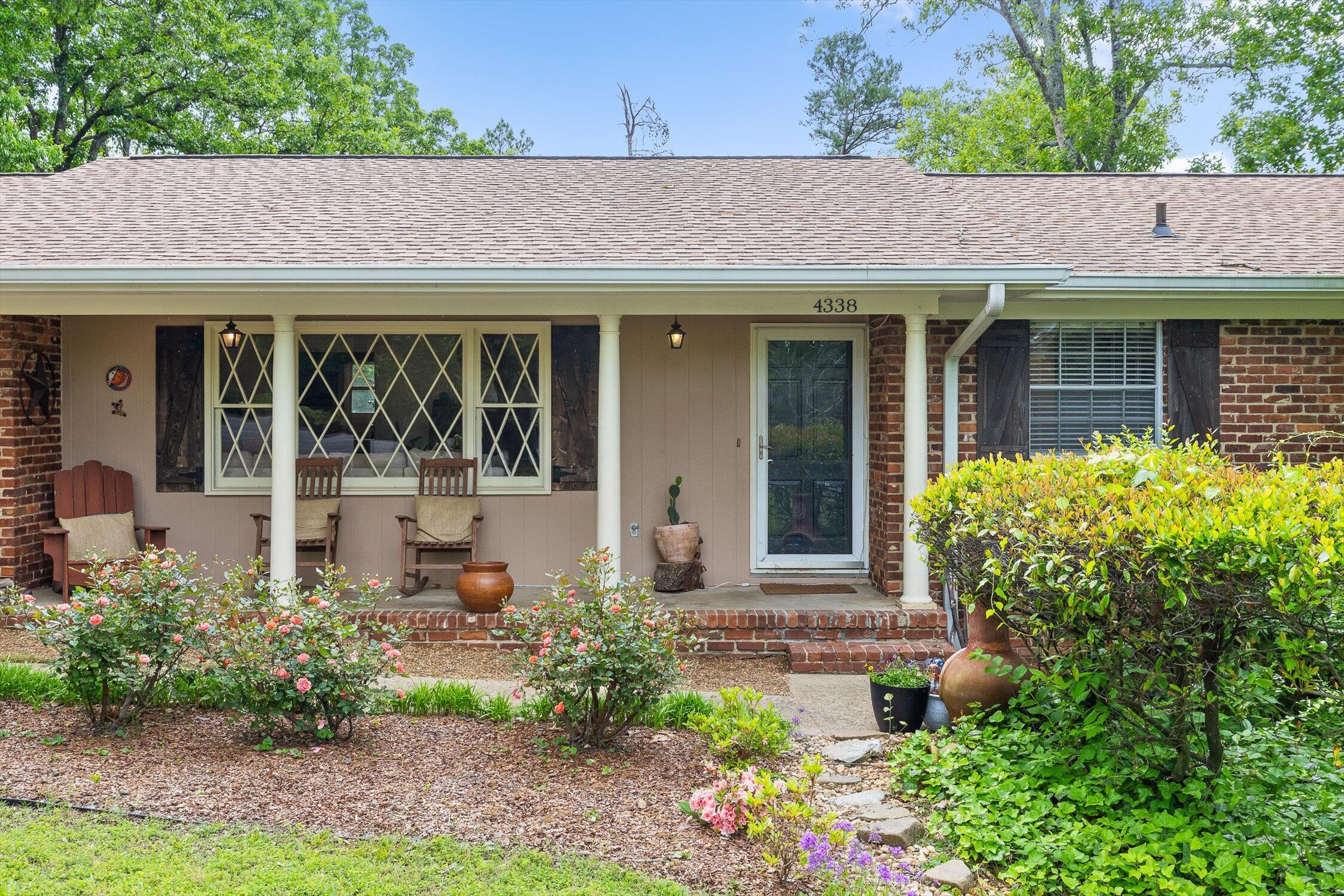 4338 Comet Trail