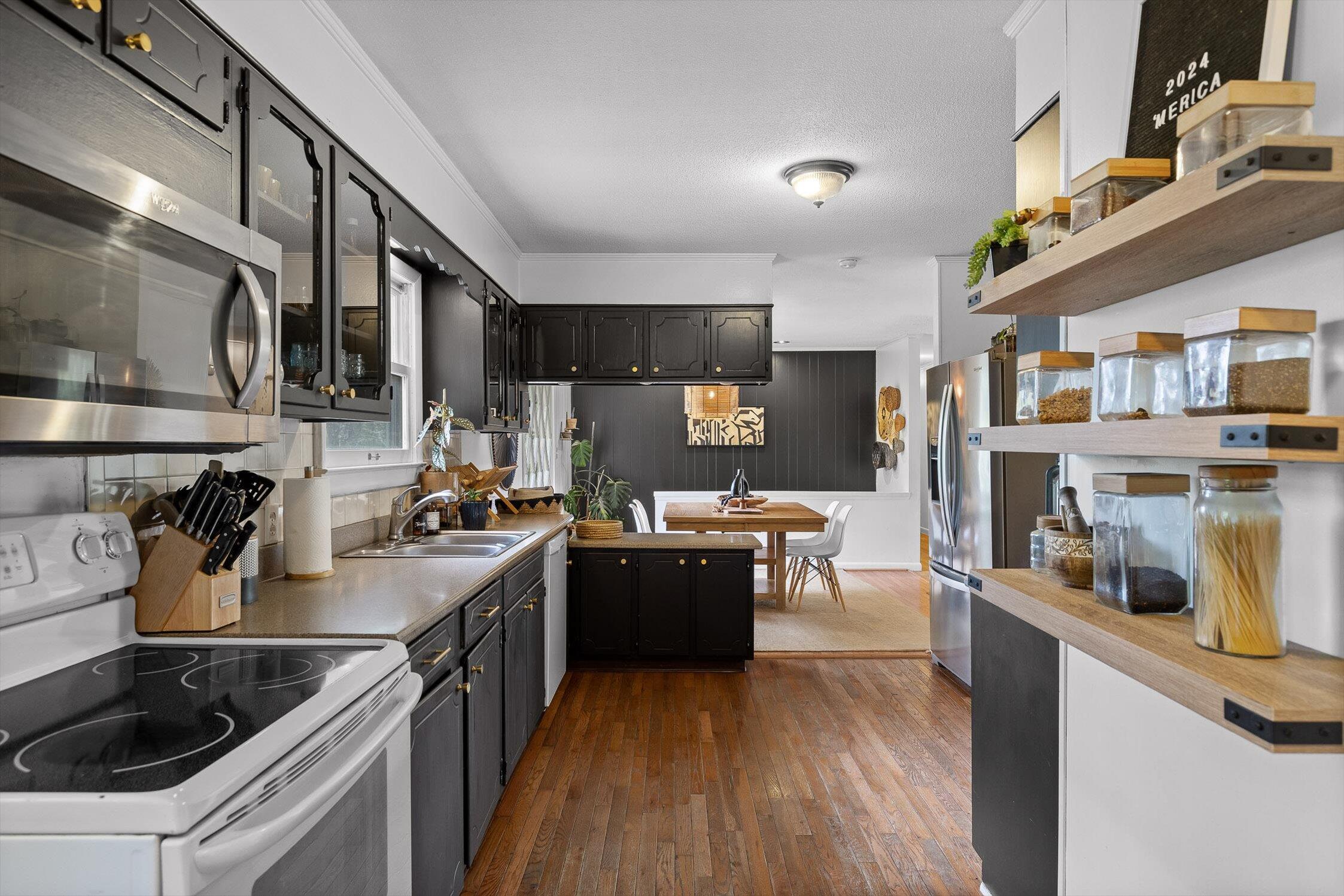 4338 Comet Trail