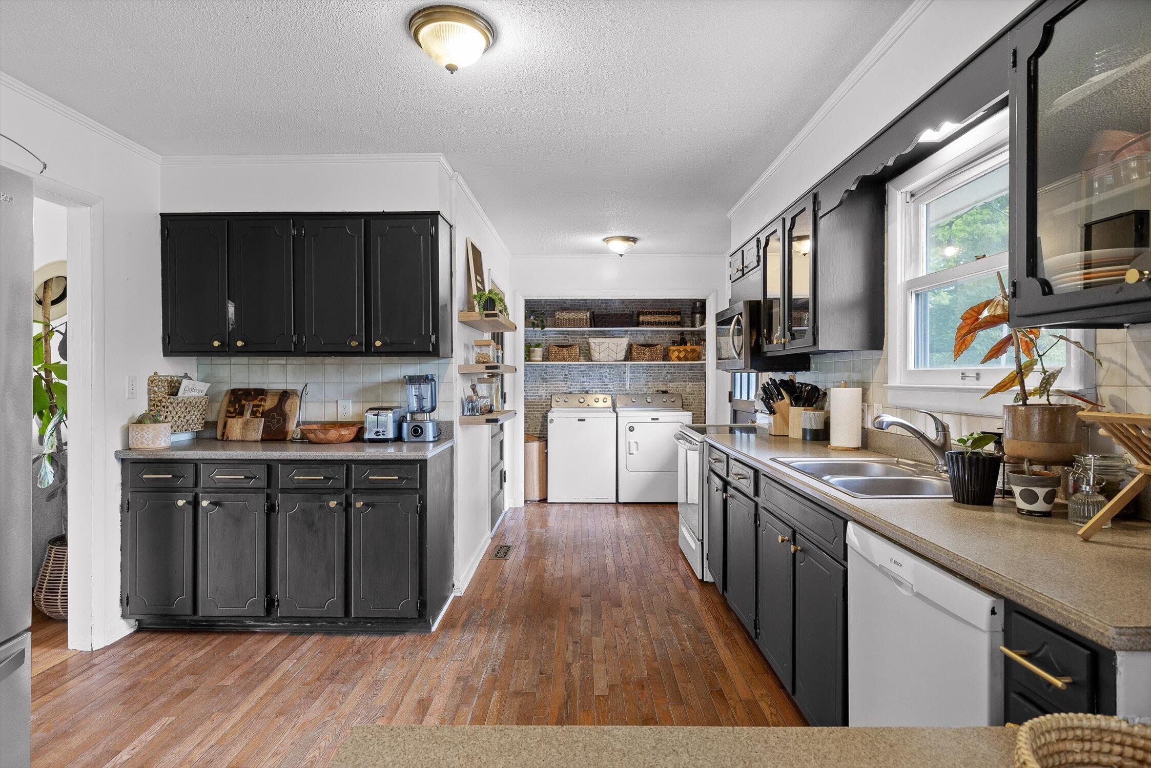 4338 Comet Trail