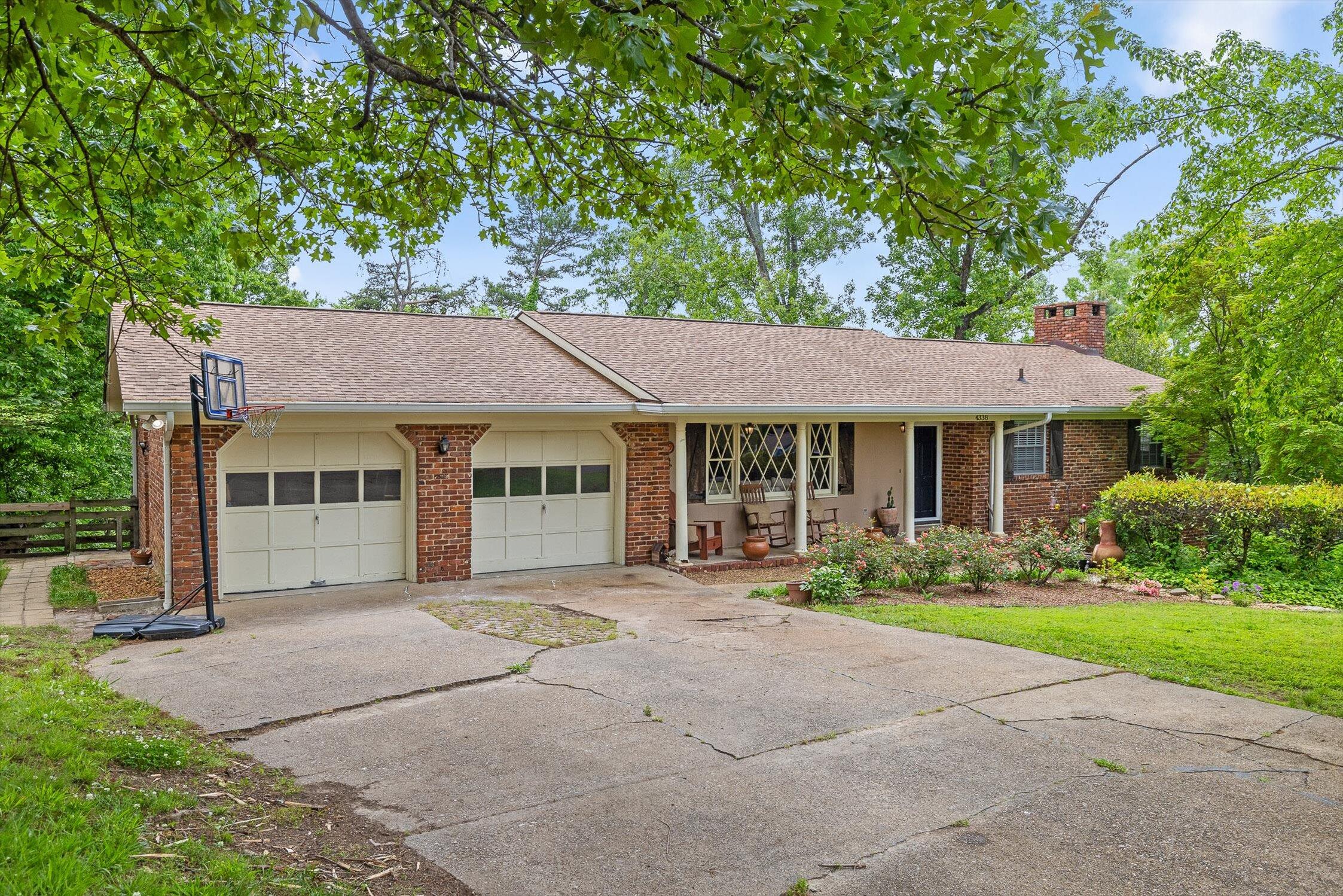 4338 Comet Trail