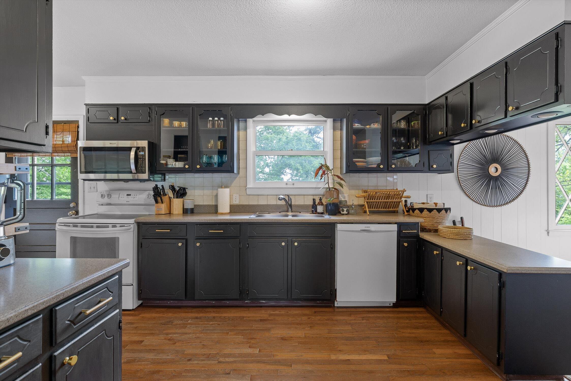 4338 Comet Trail