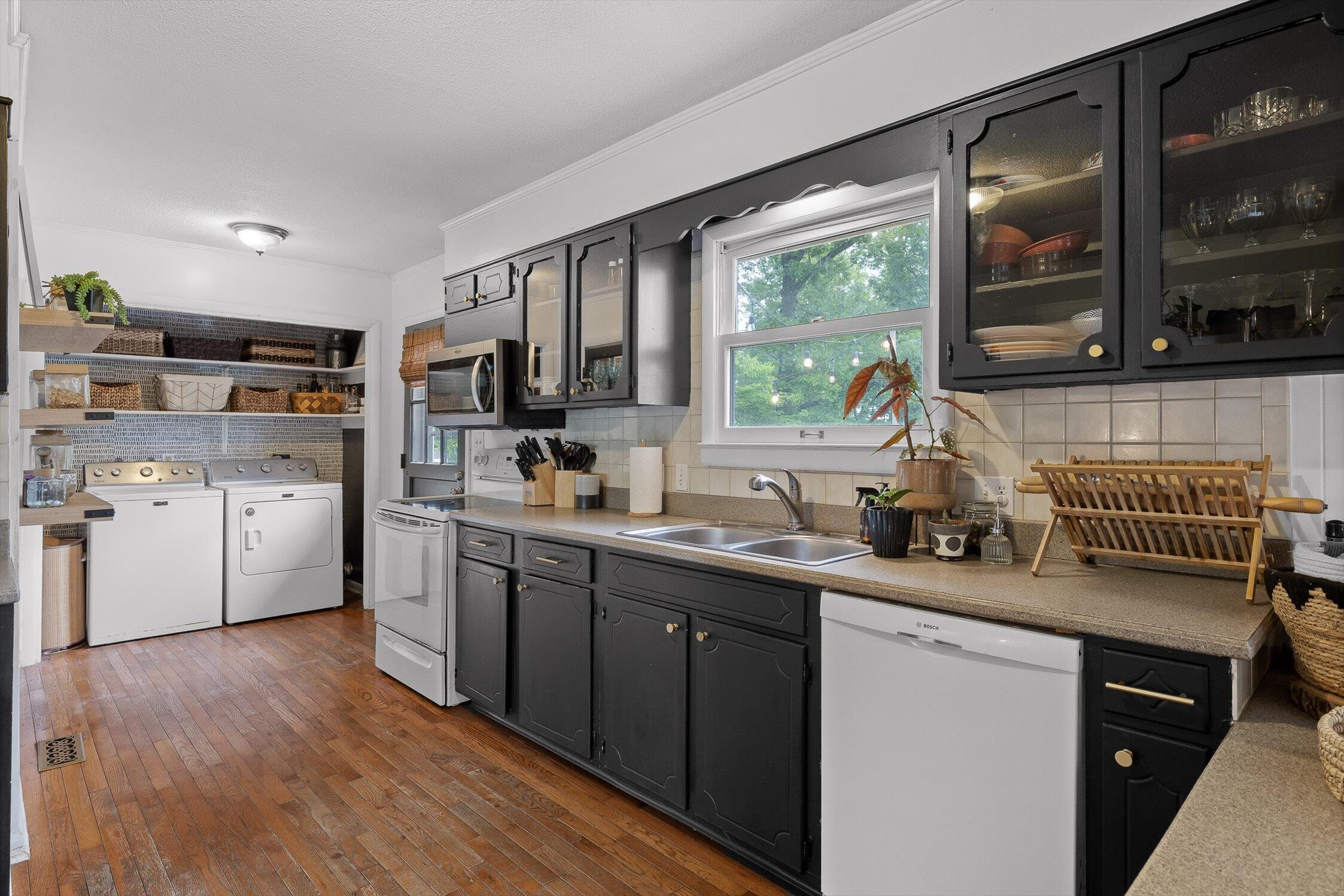 4338 Comet Trail