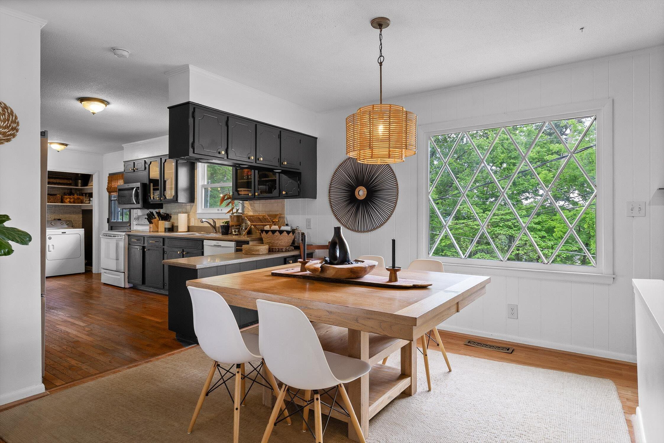 4338 Comet Trail