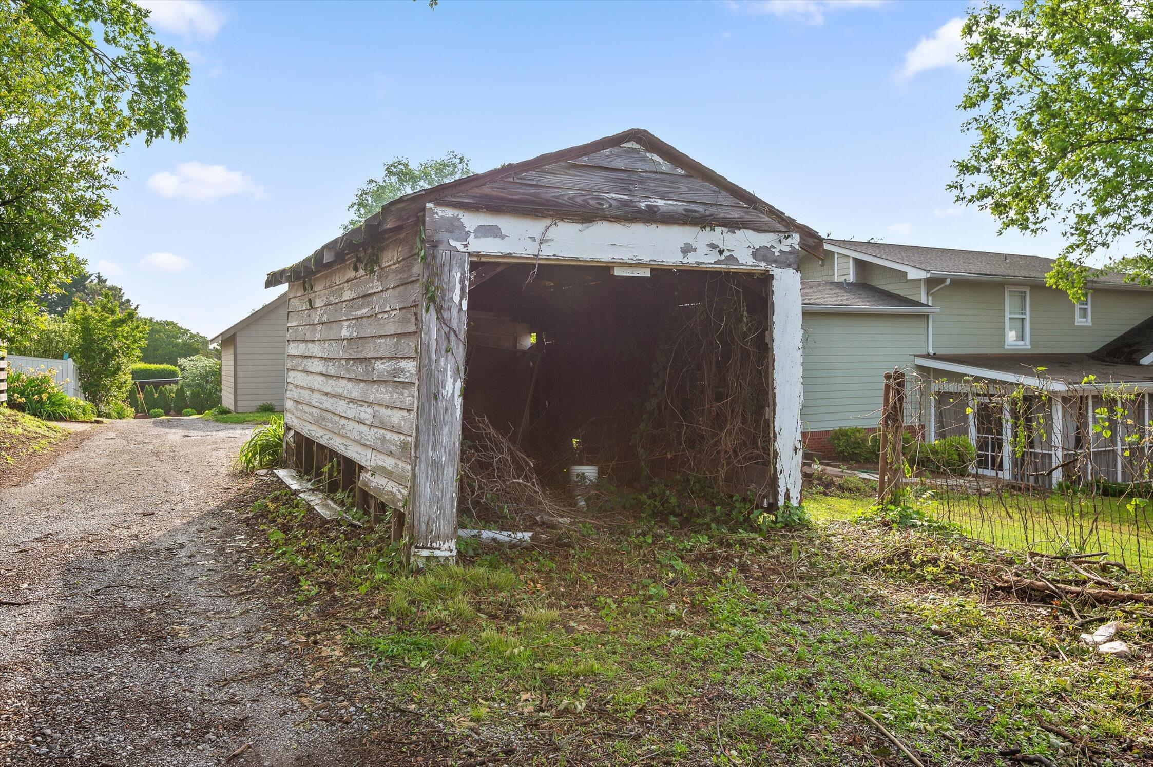 513 Sterling Avenue