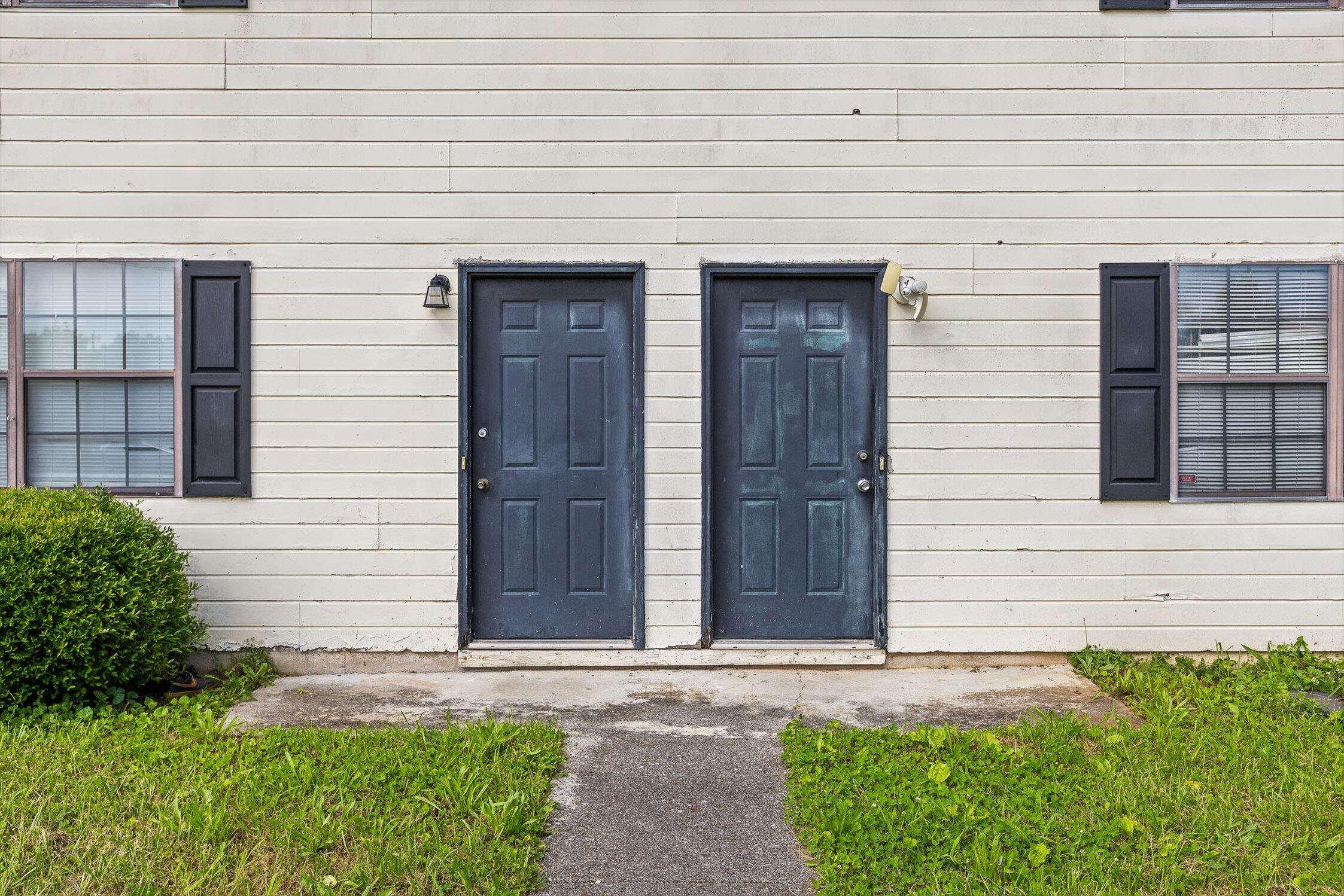 1640 Thrasher Pike