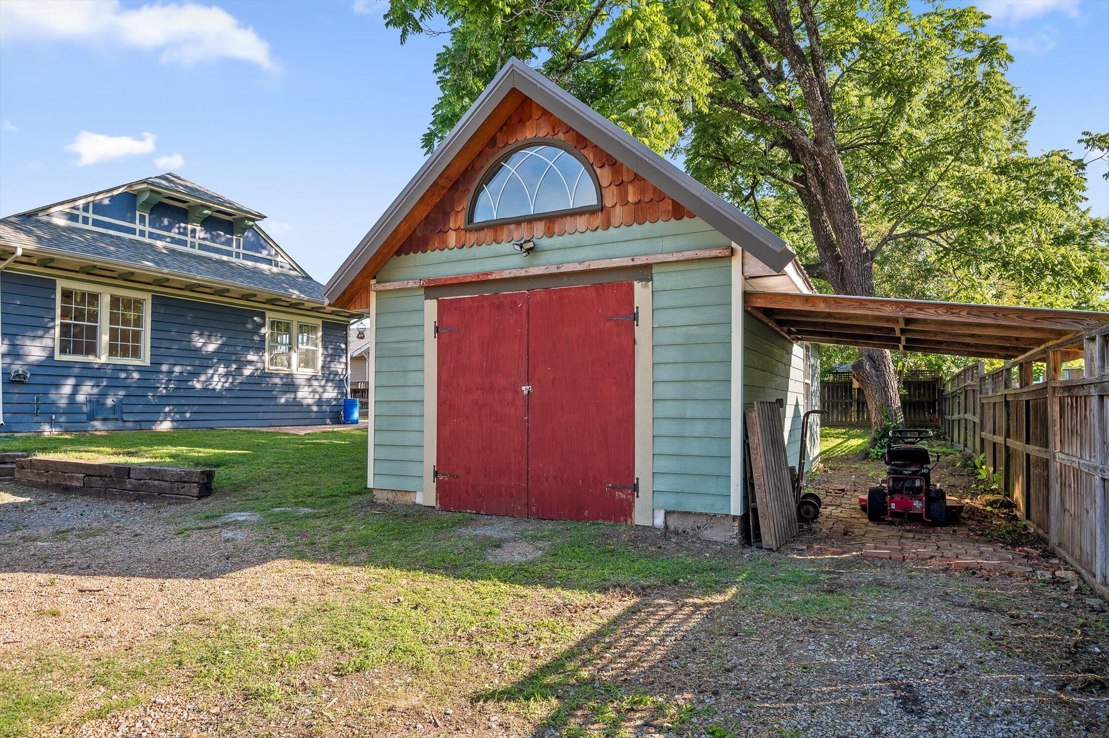 252 Glenwood Drive