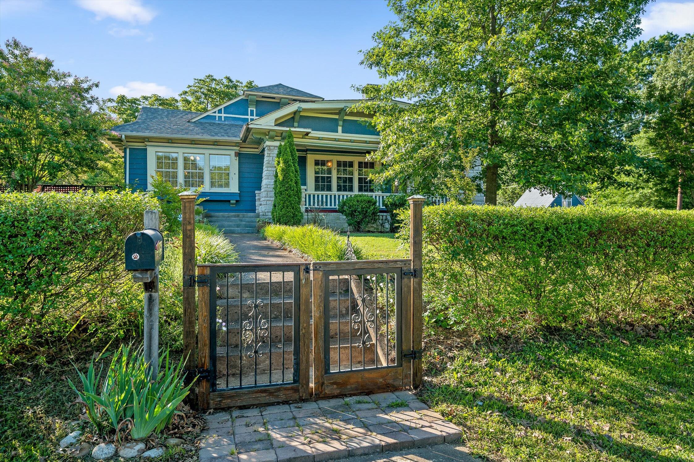 252 Glenwood Drive
