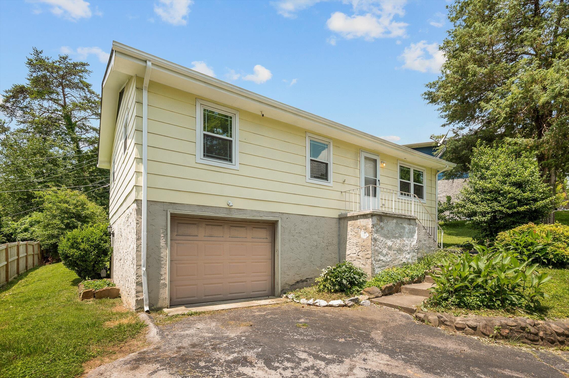 6557 Esquire Drive