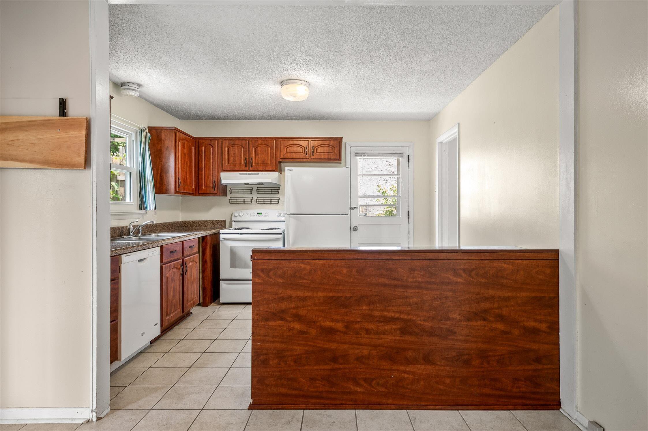 6557 Esquire Drive