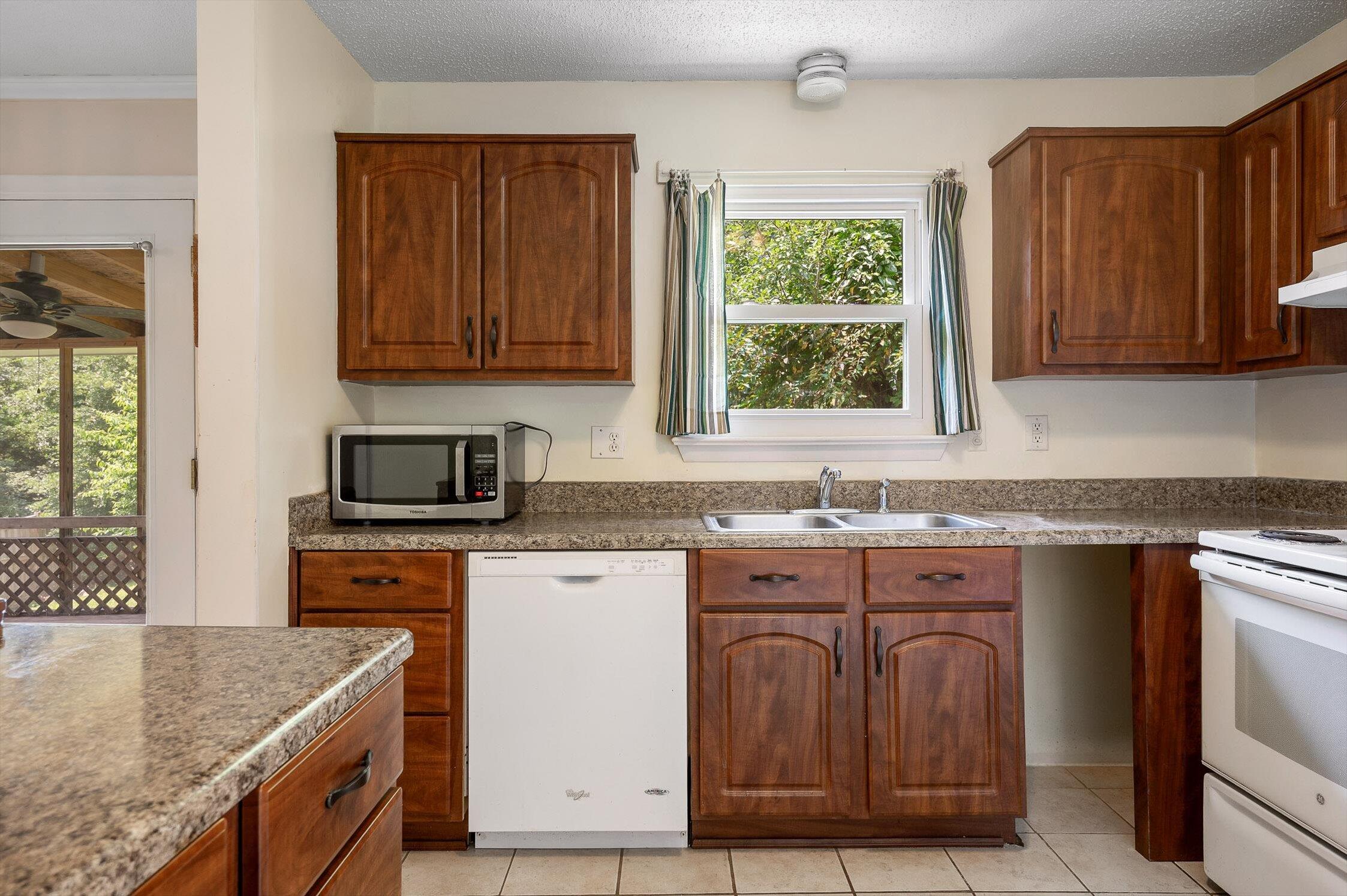6557 Esquire Drive