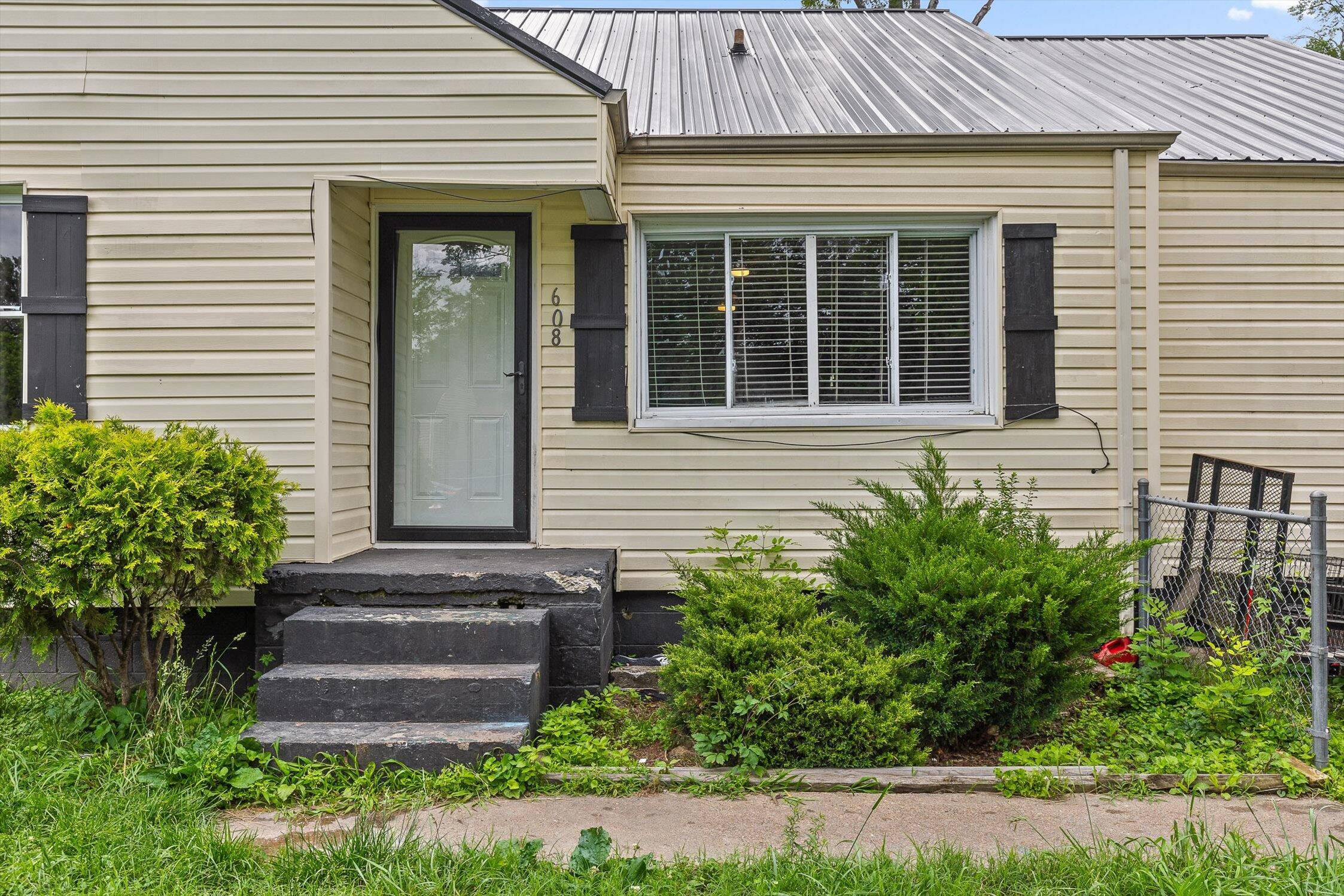 608 Parkview Drive