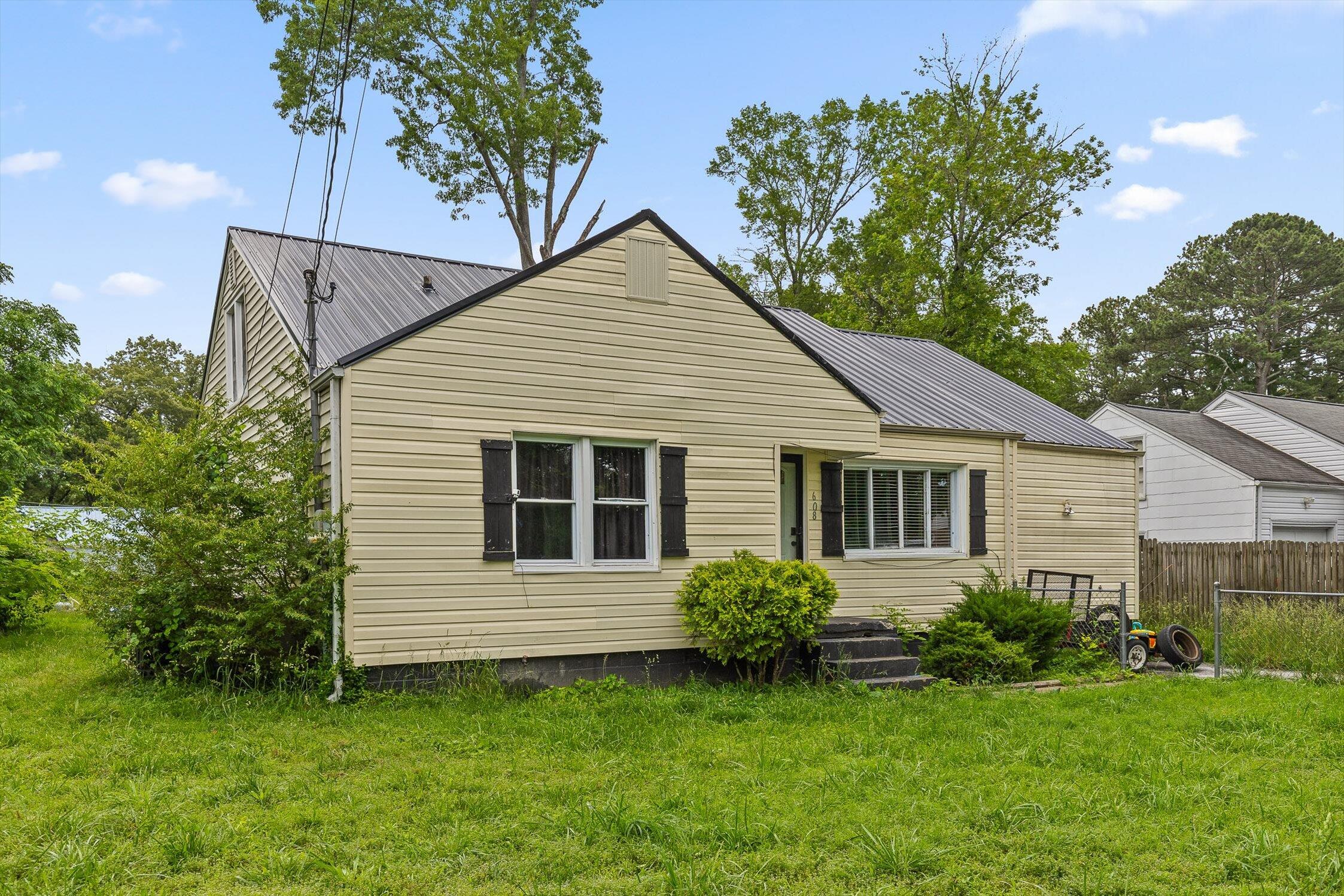 608 Parkview Drive