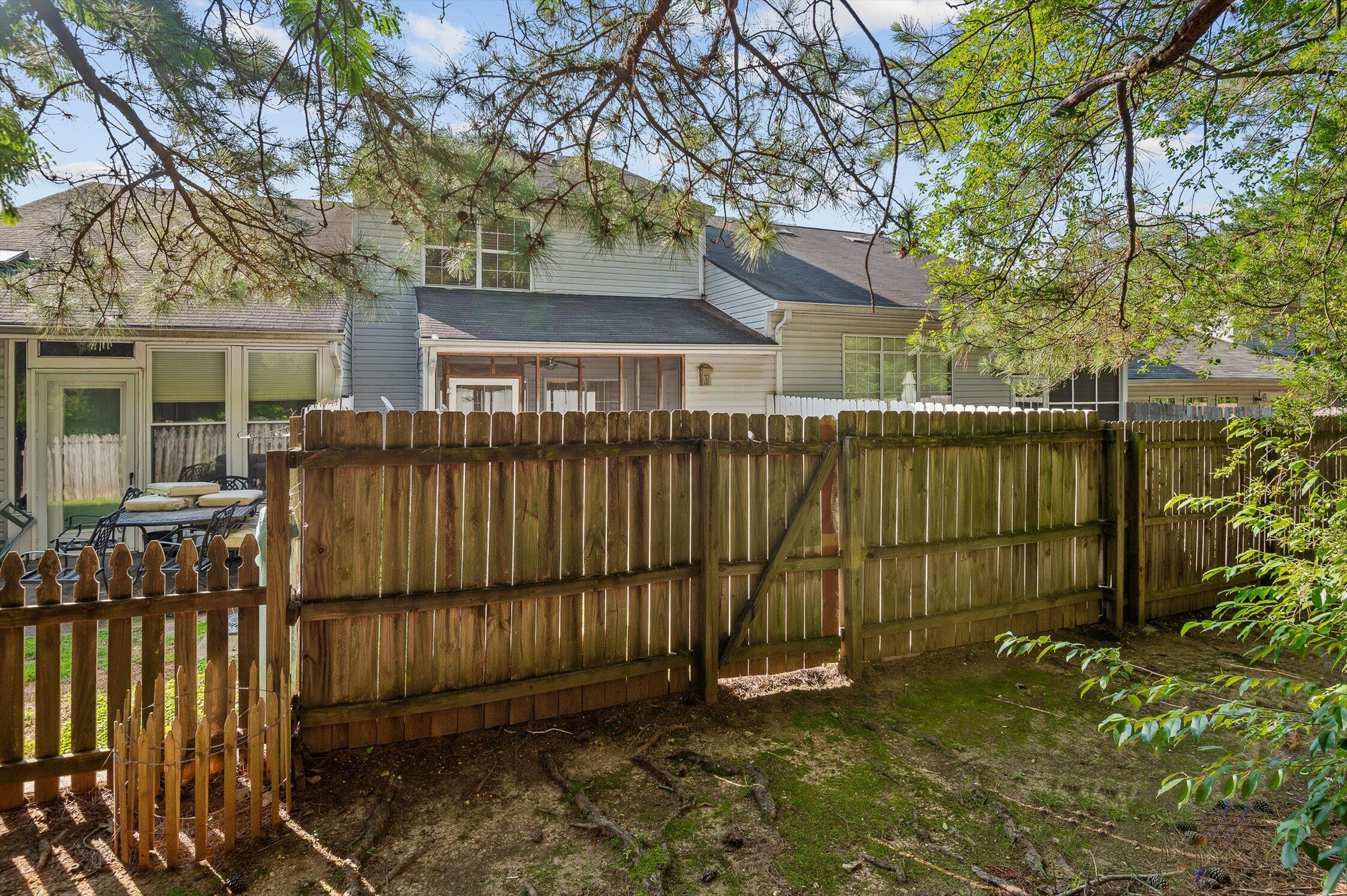 6585 Hickory Trace Circle
